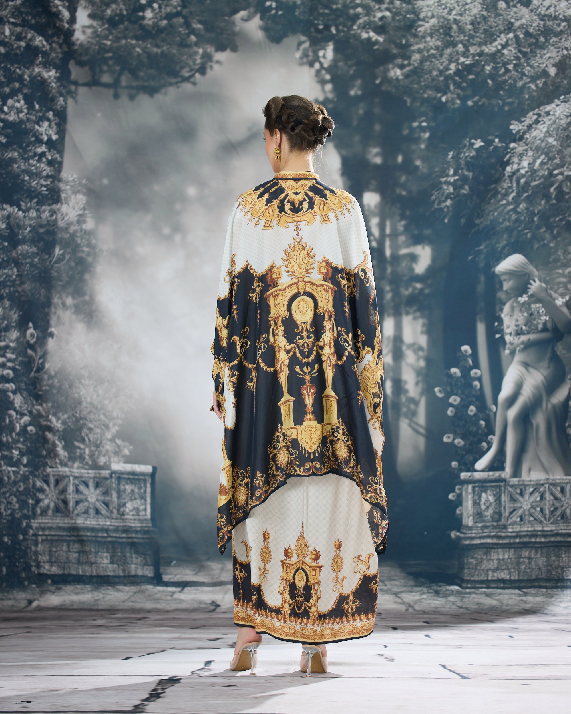 Rome : Dakota/Surilee - Black/Gold