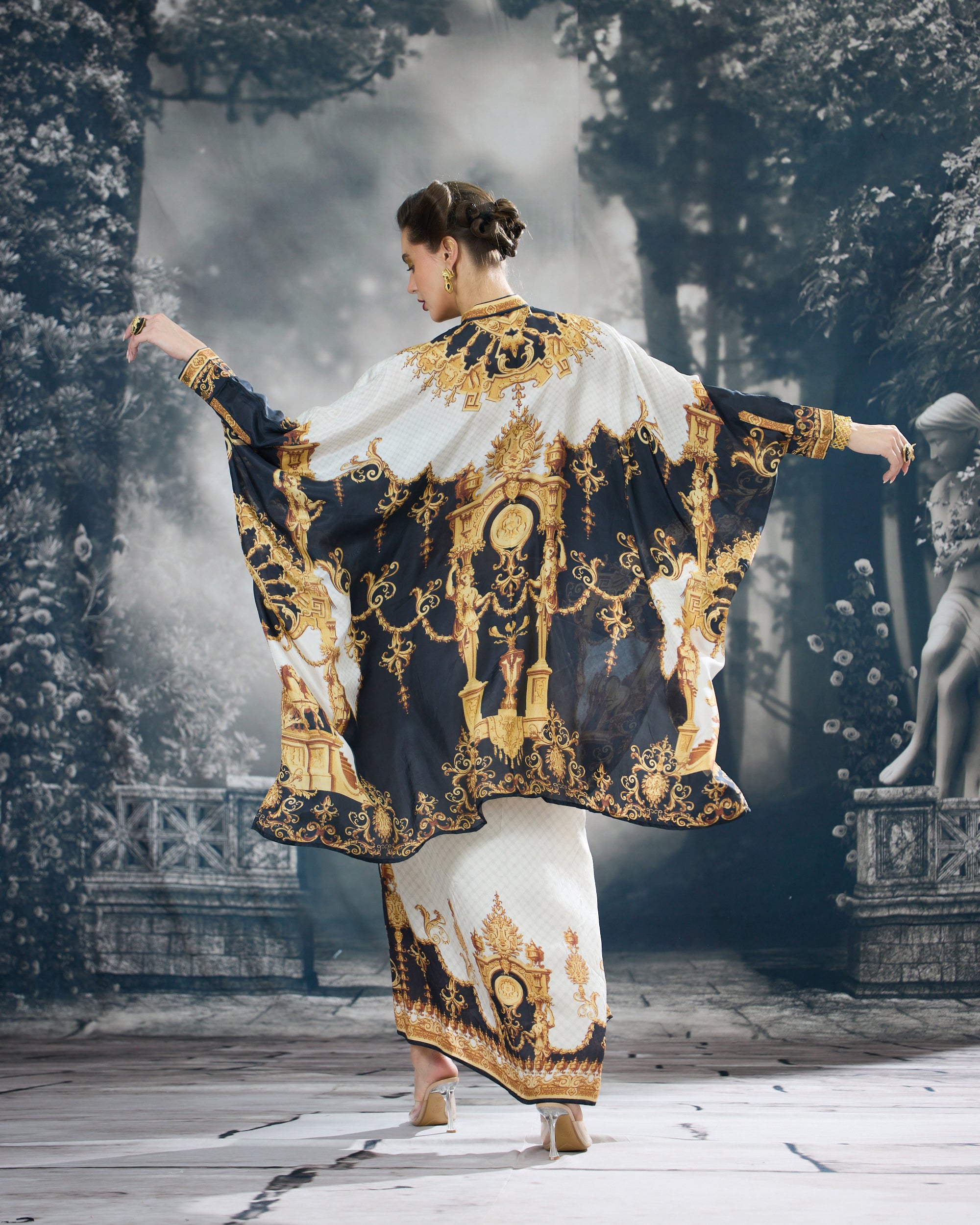 Rome : Dakota/Surilee - Black/Gold