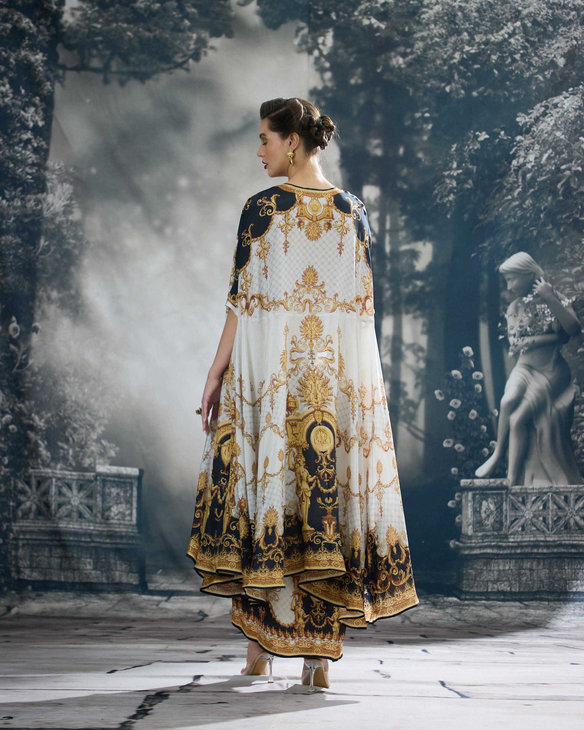 Rome : Caprice/Surilee - Black/Gold