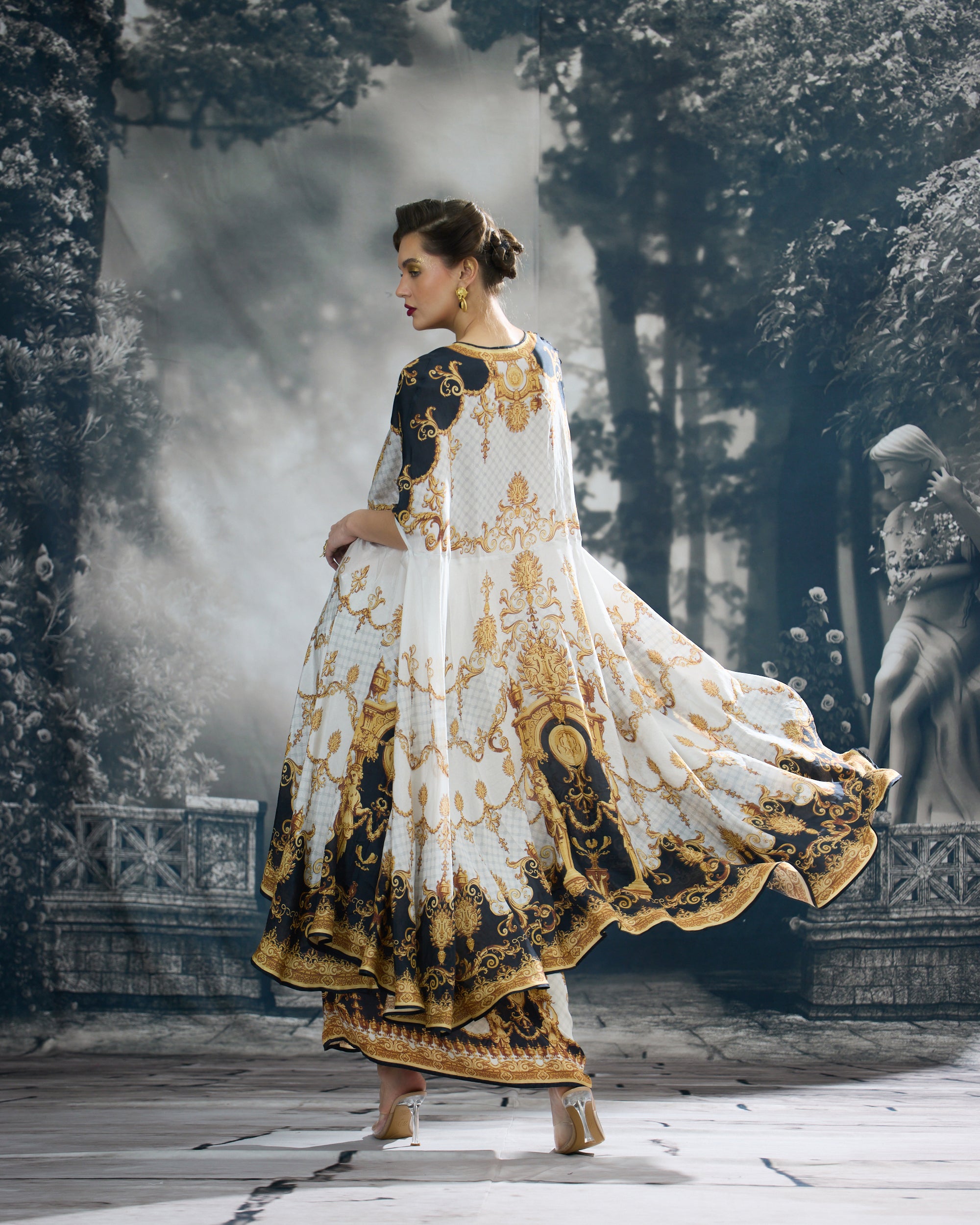 Rome : Caprice/Surilee - Black/Gold