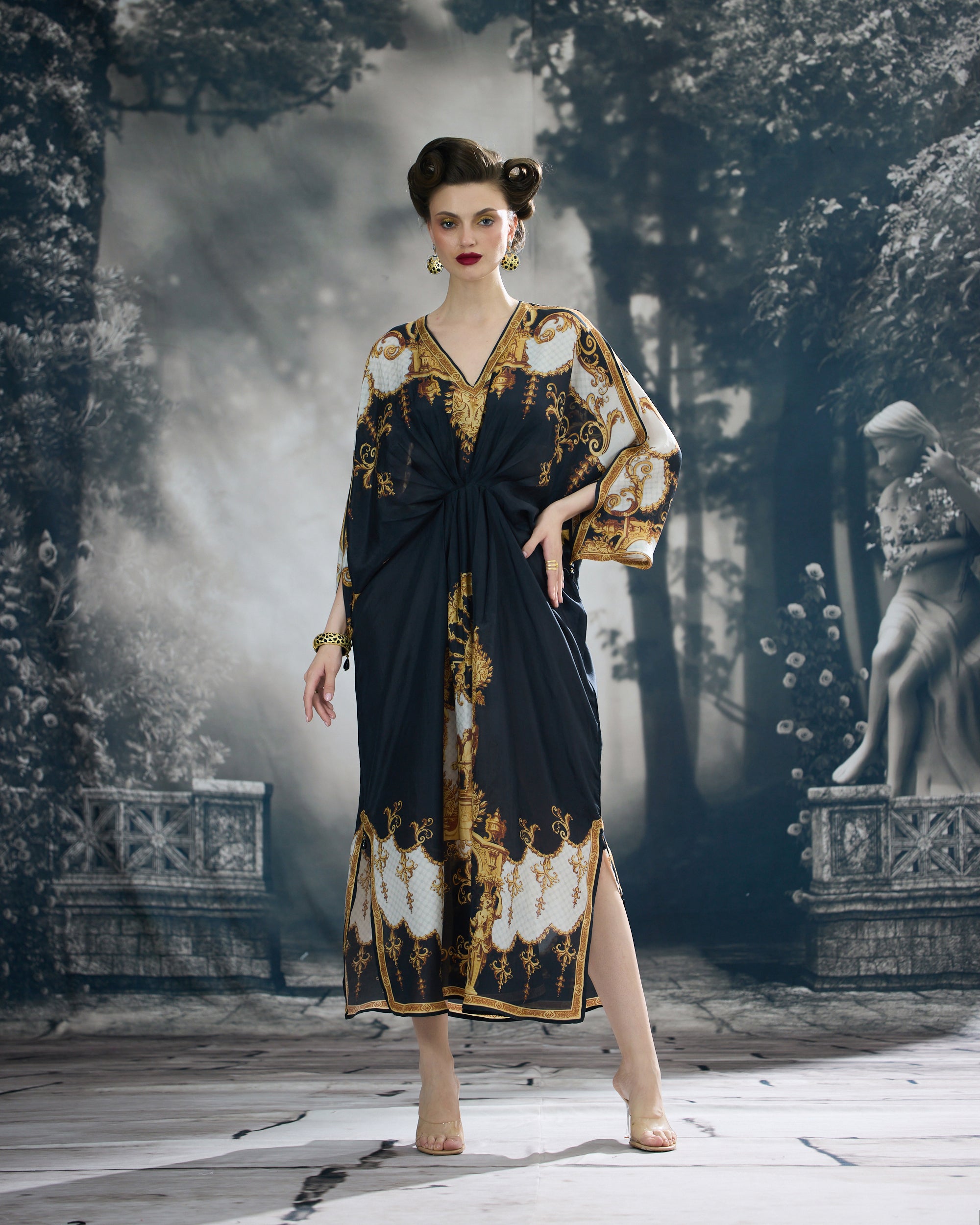 Rome : Rasika - Black/Gold