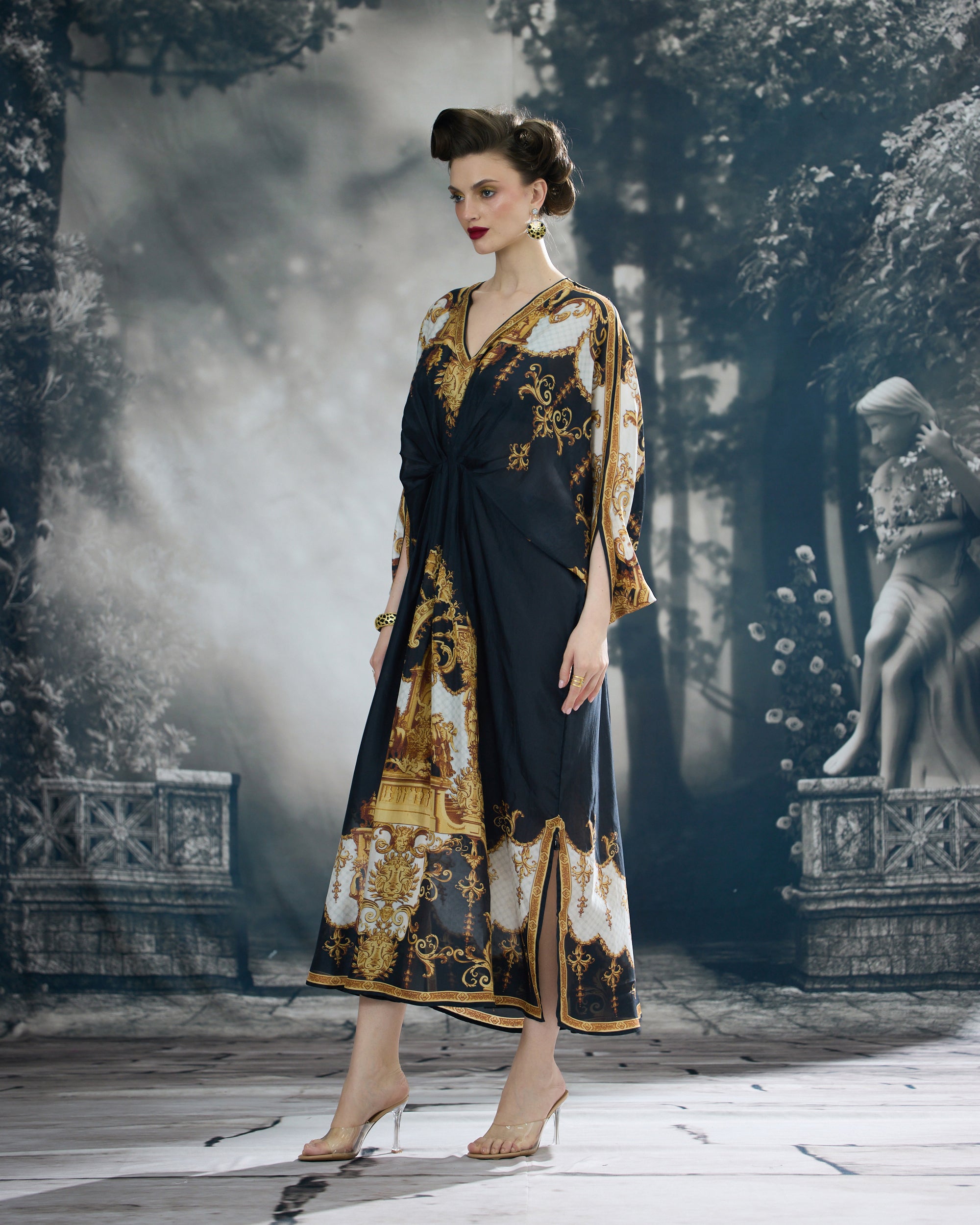 Rome : Rasika - Black/Gold