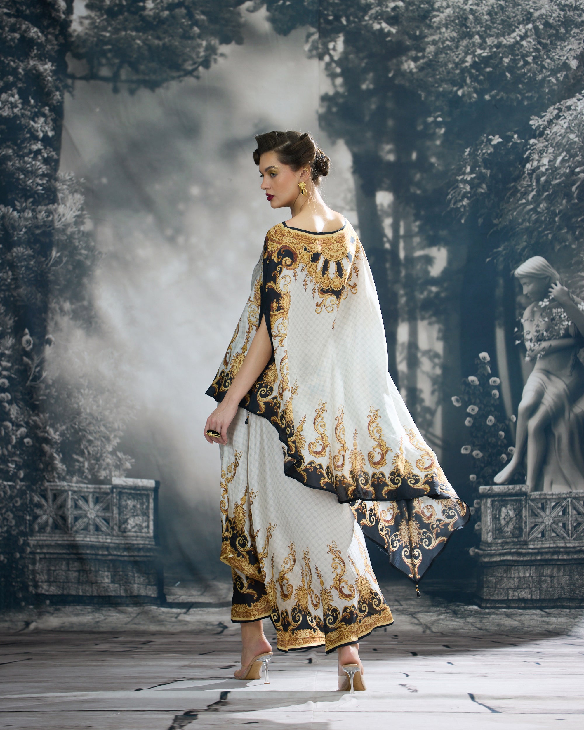 Rome : Kamini - Black/Gold