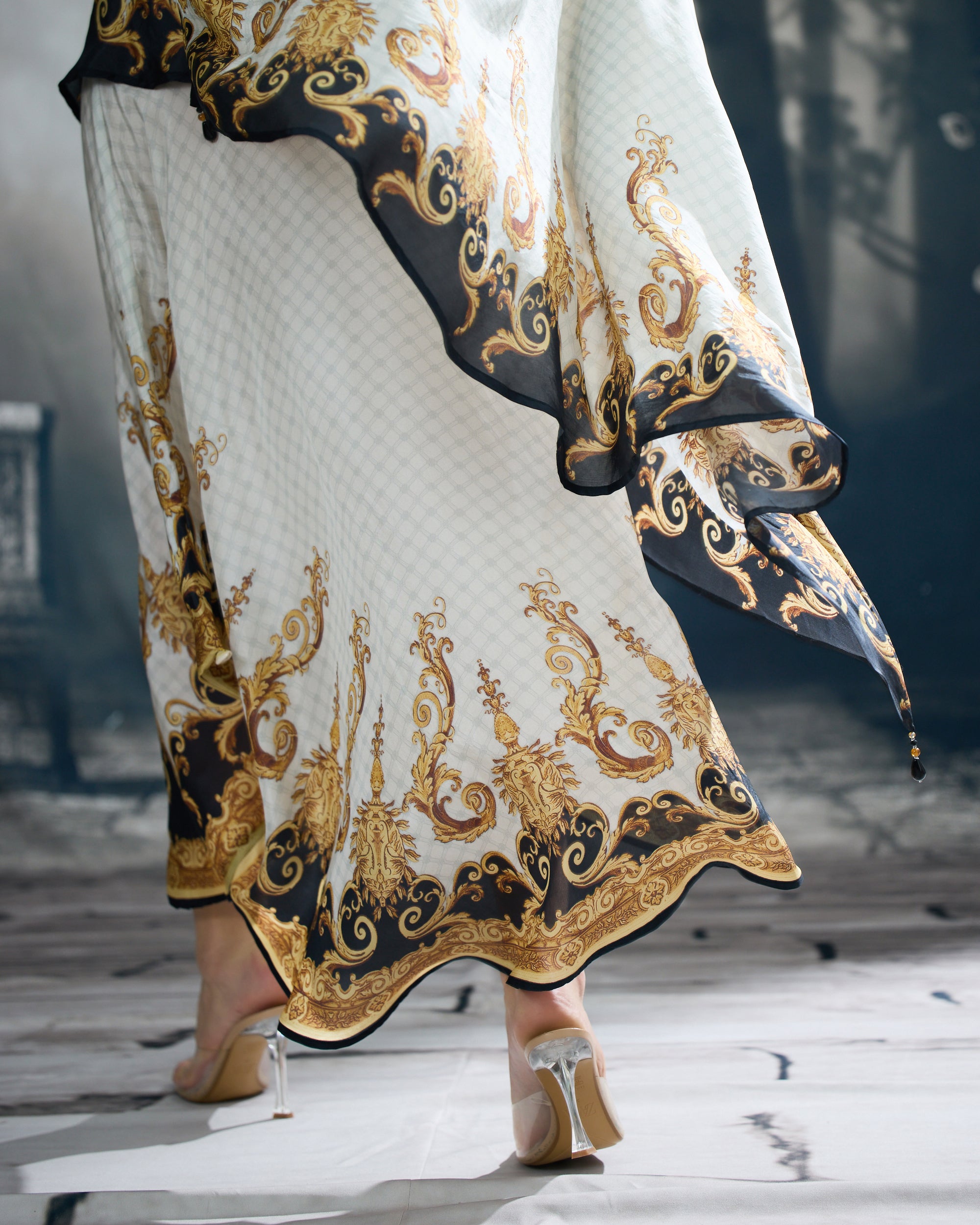 Rome : Kamini - Black/Gold