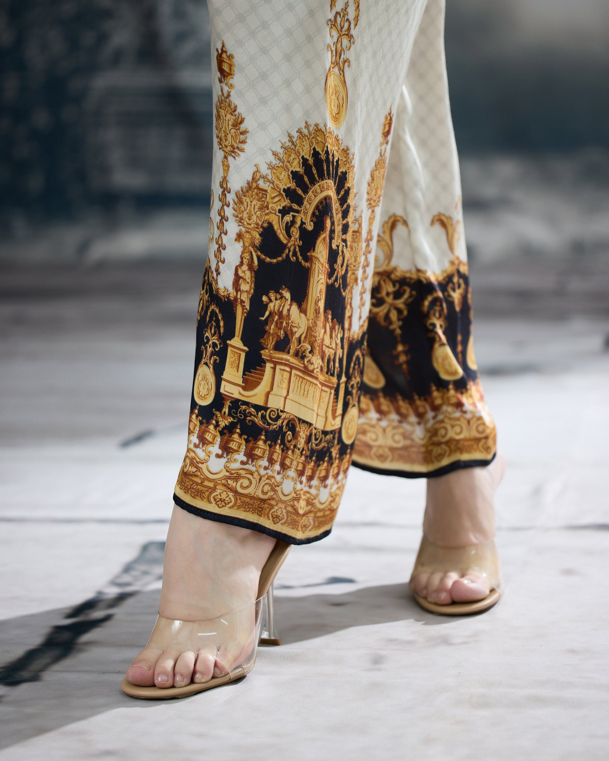 Rome : Maizah - Black/Gold