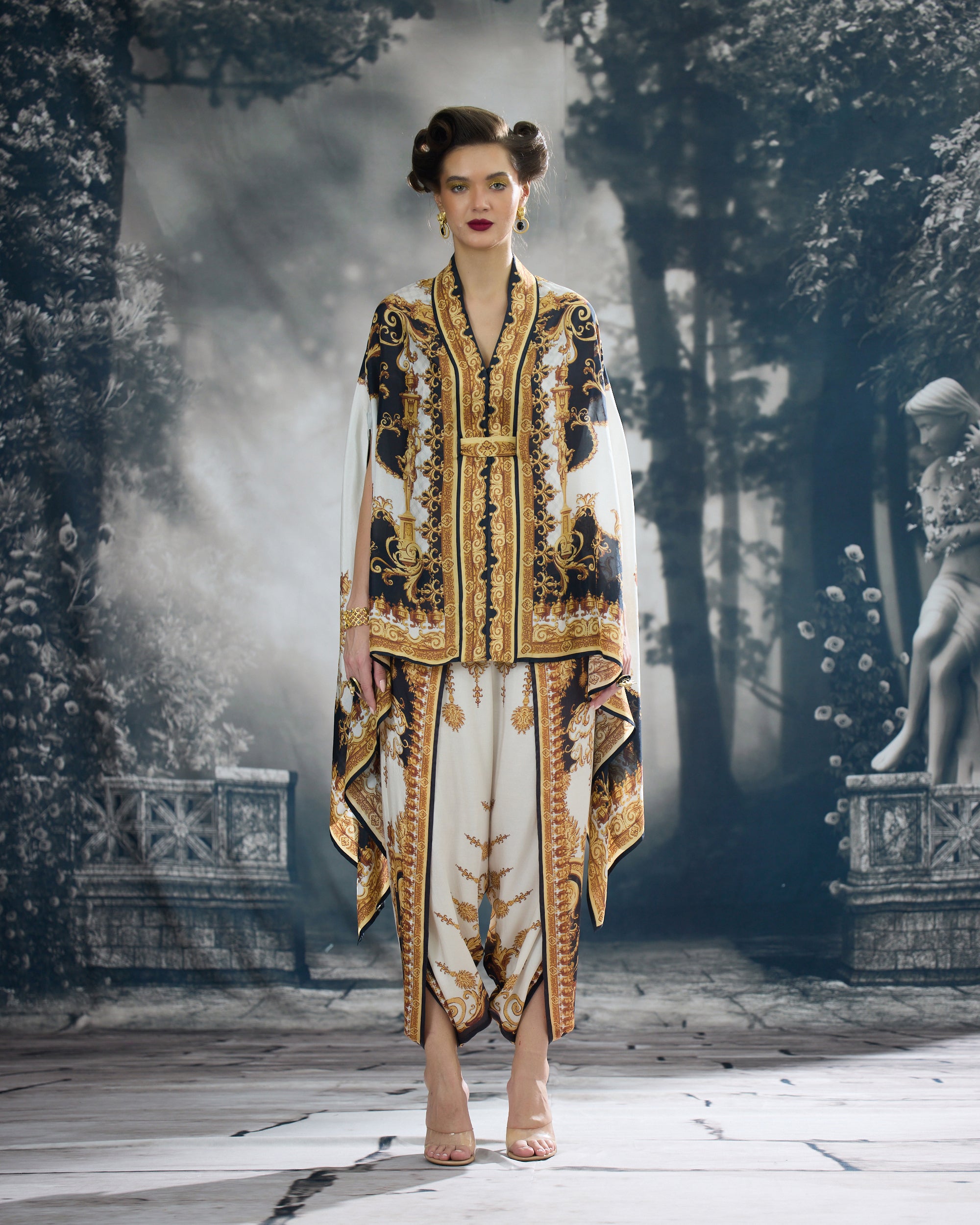 Rome : Chloe - Black/Gold