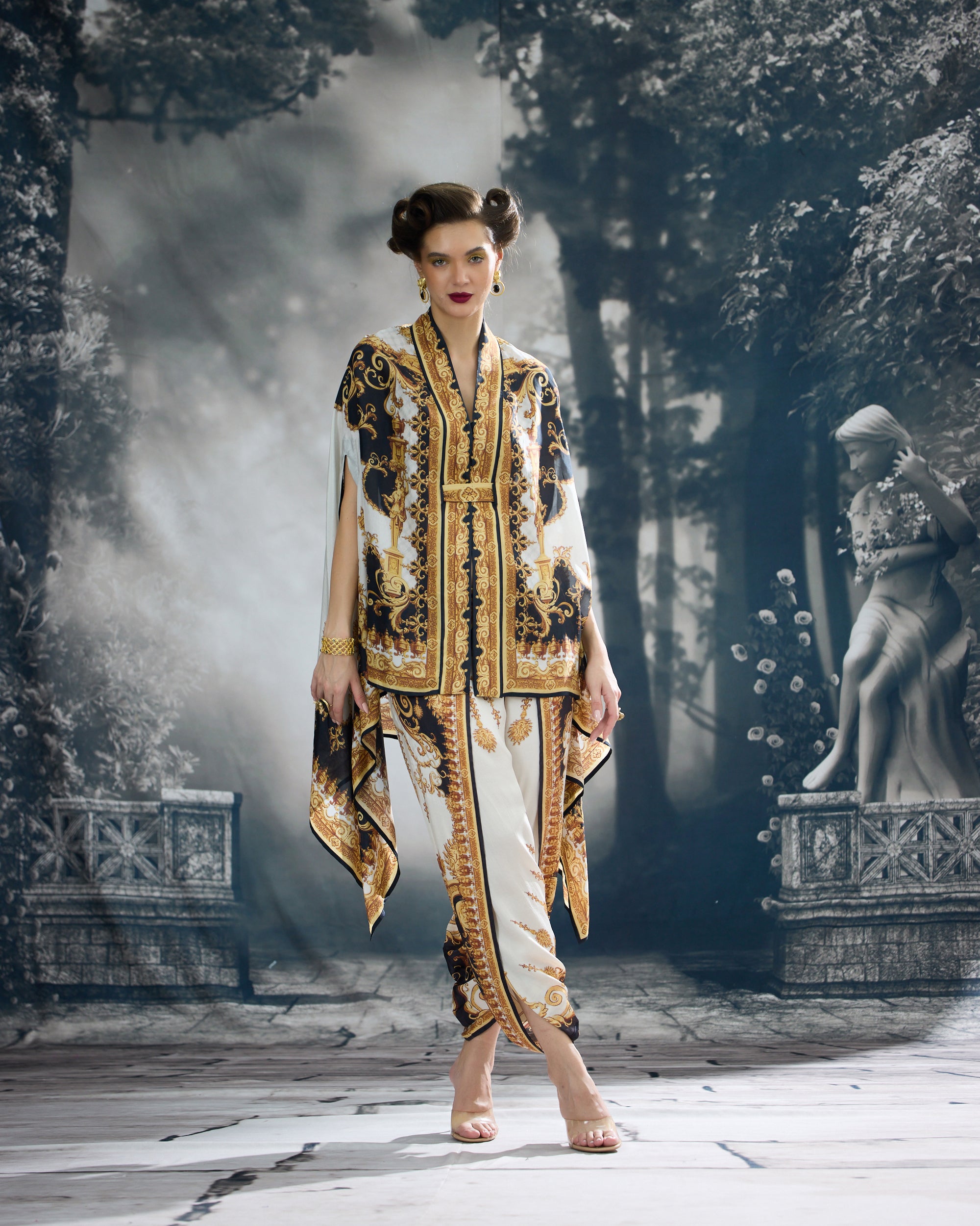 Rome : Chloe - Black/Gold