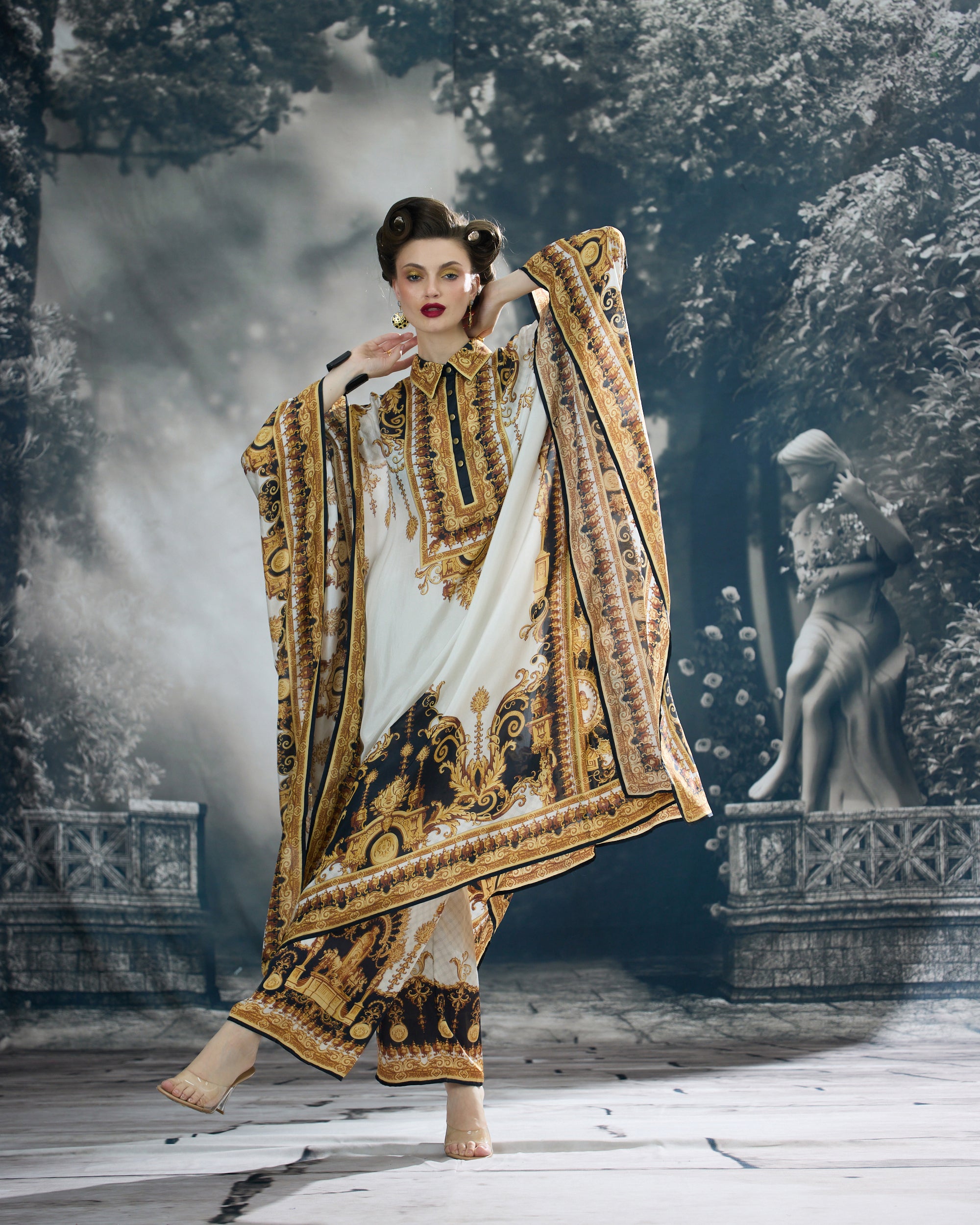 Rome : Sharifa - Black/Gold