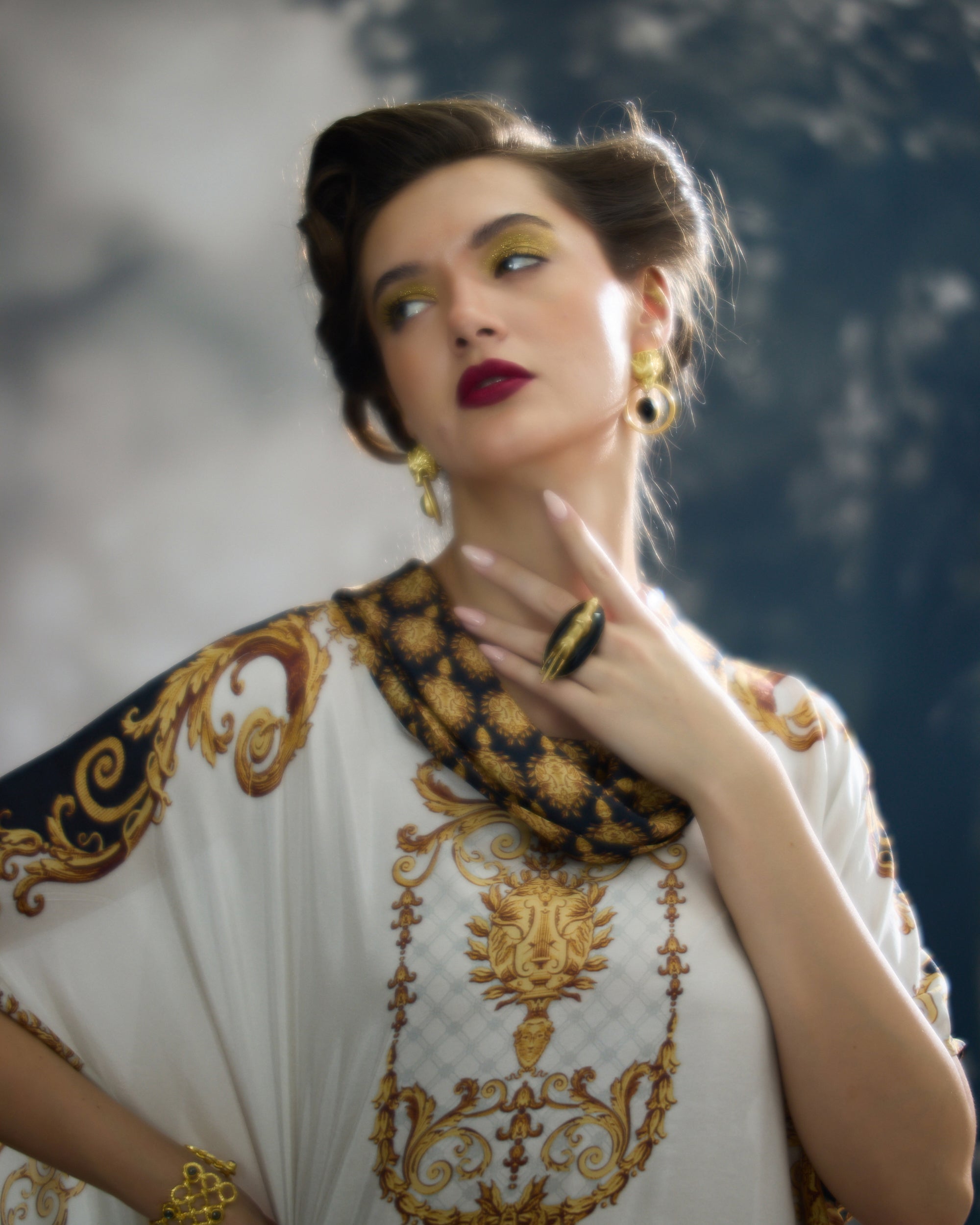 Rome : Lavanya/Sonth - Black/Gold