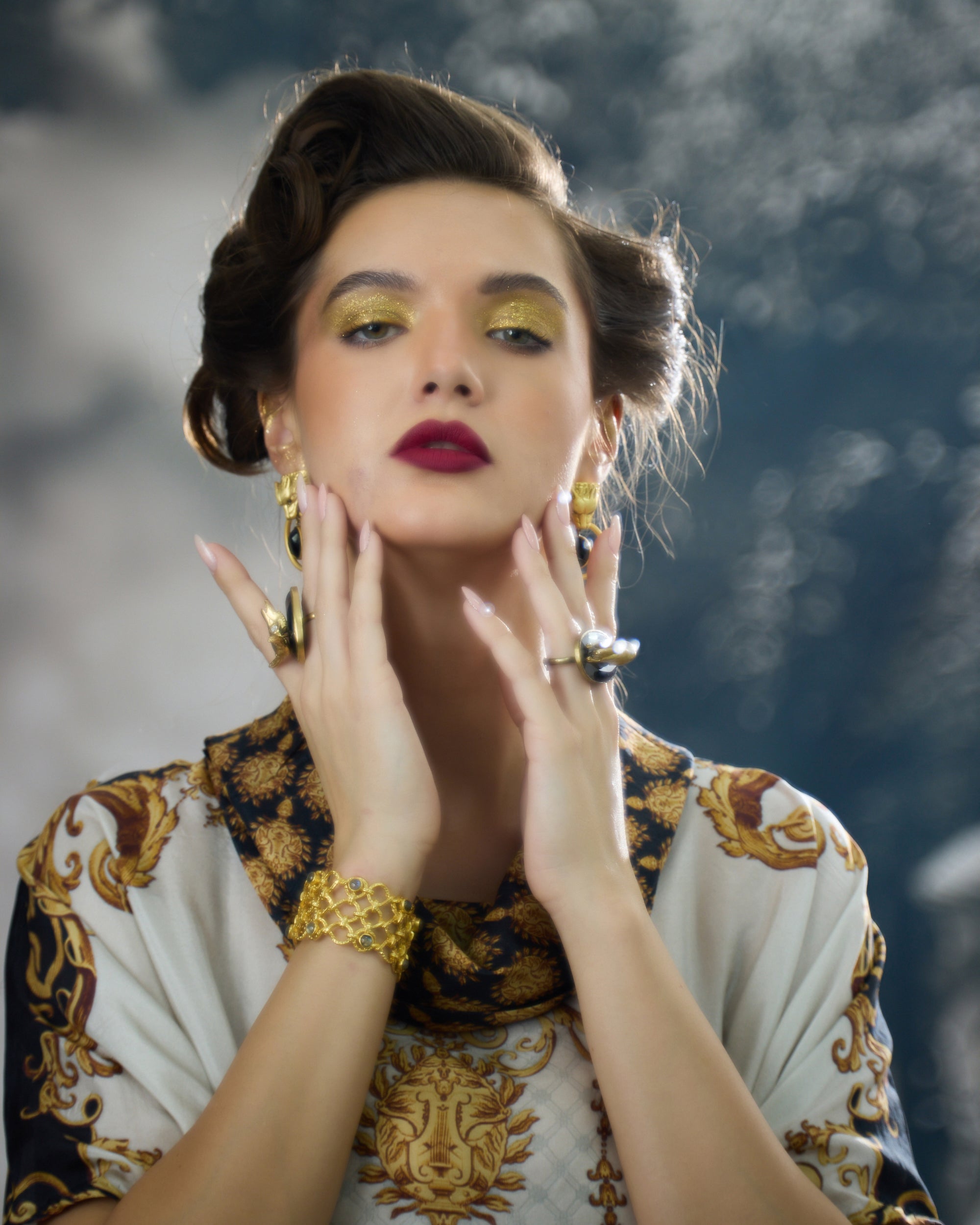 Rome : Lavanya/Sonth - Black/Gold