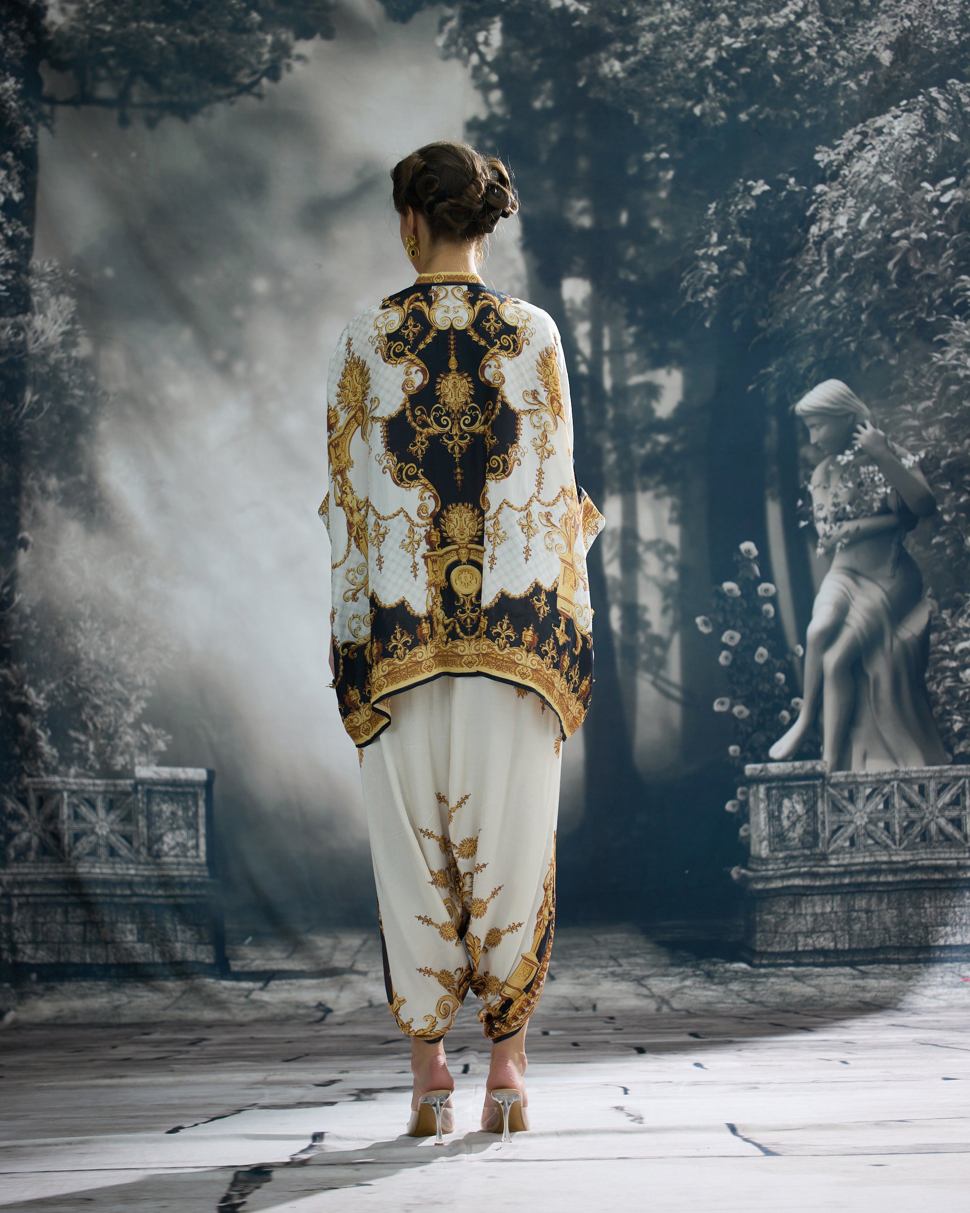 Rome : Chanel/Sonth - Black/Gold