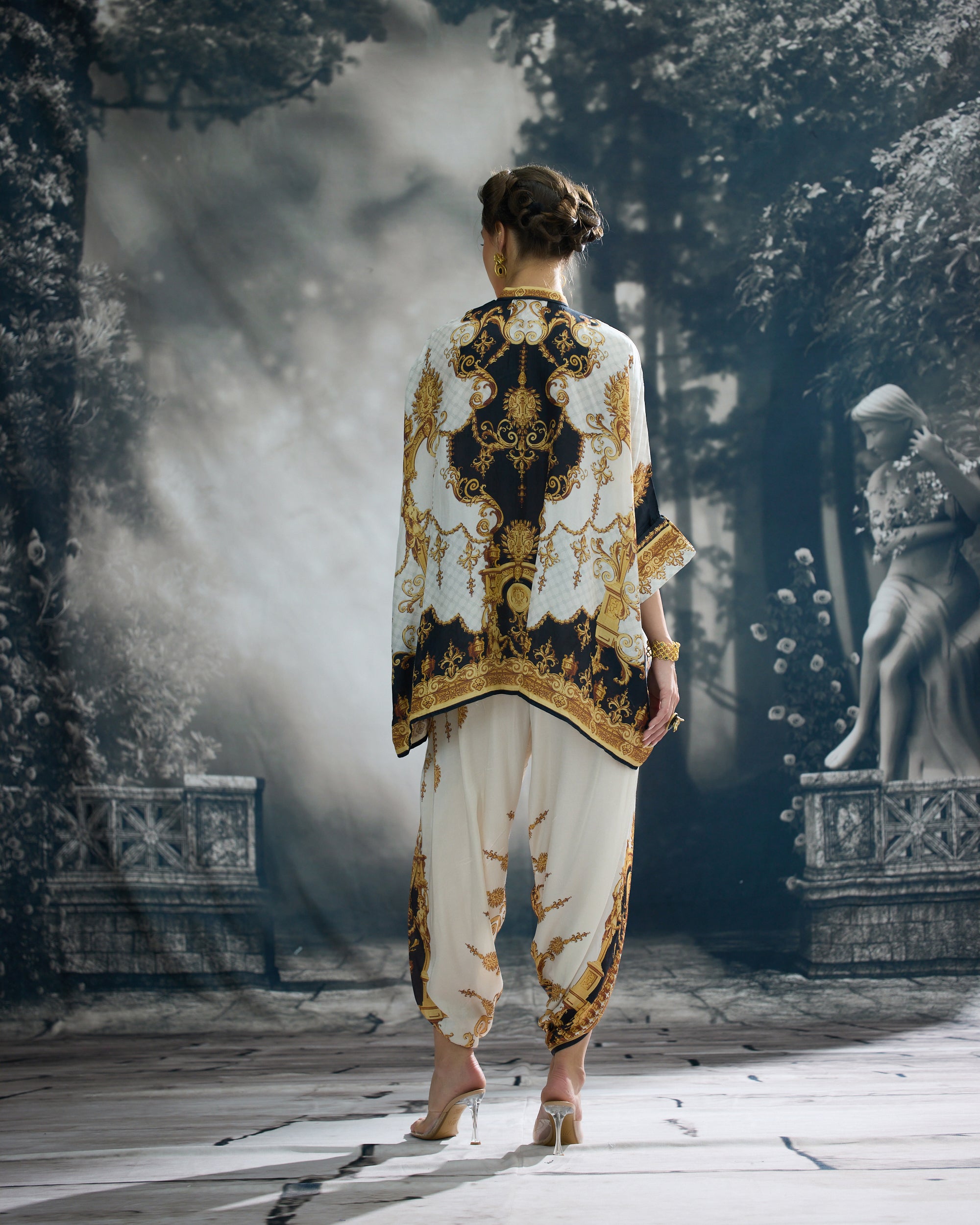 Rome : Chanel/Sonth - Black/Gold