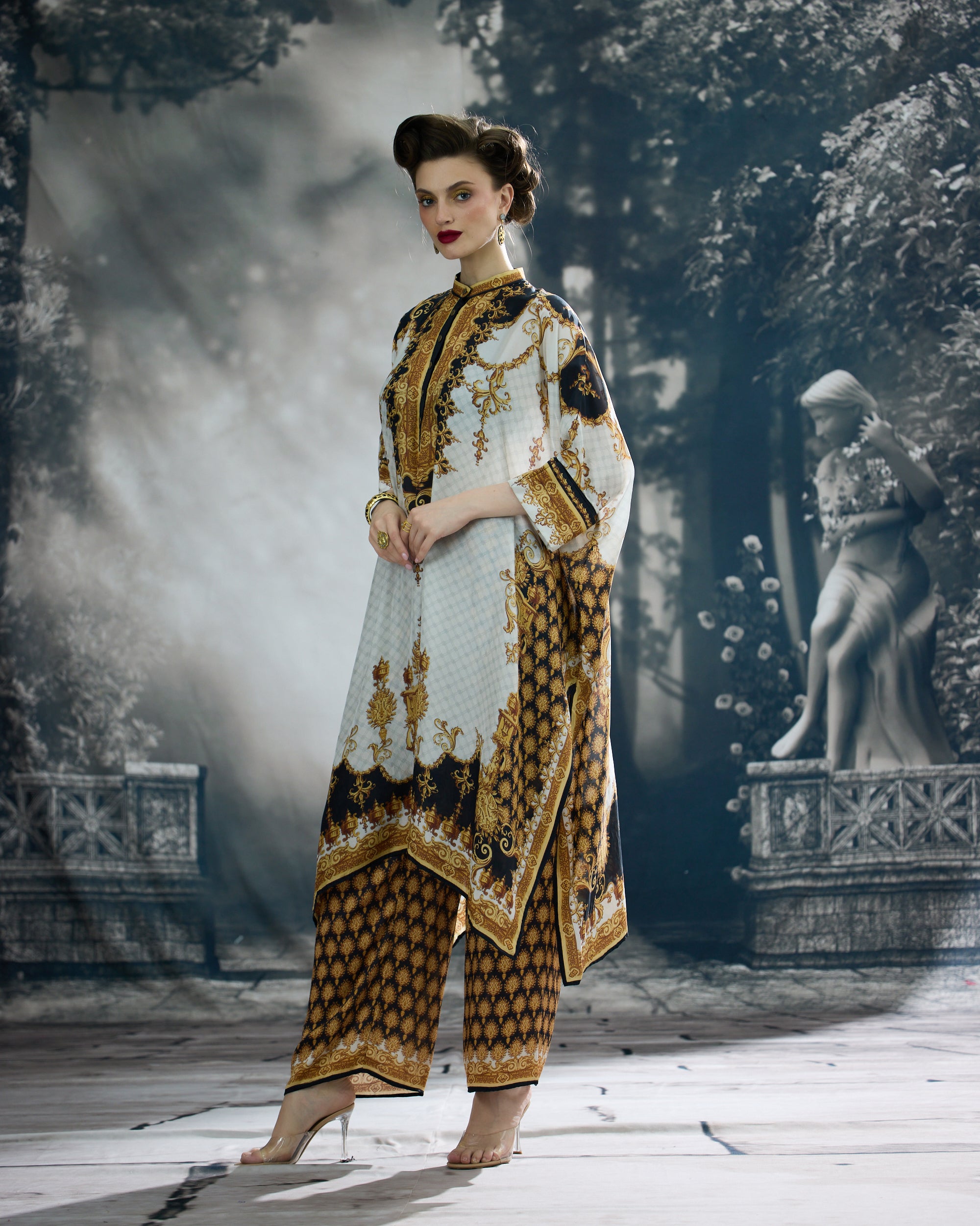Rome : Chantelle - Black/Gold