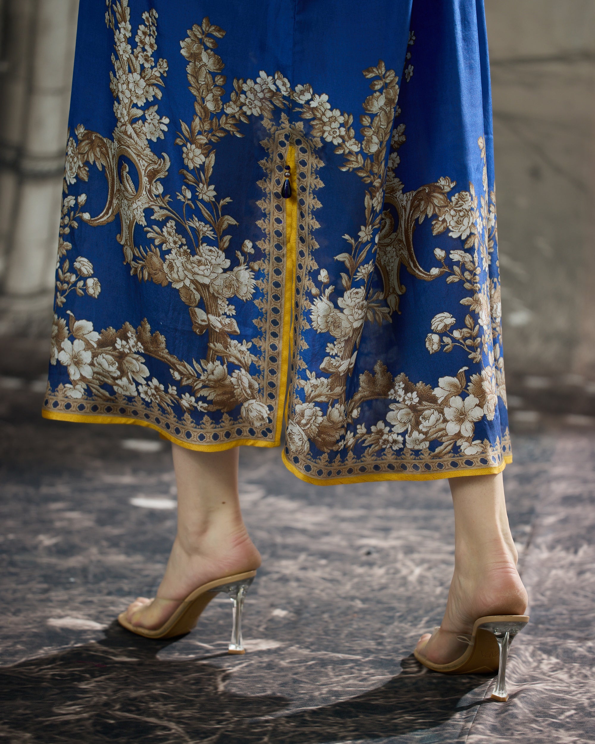 Rome : Rasika - Blue