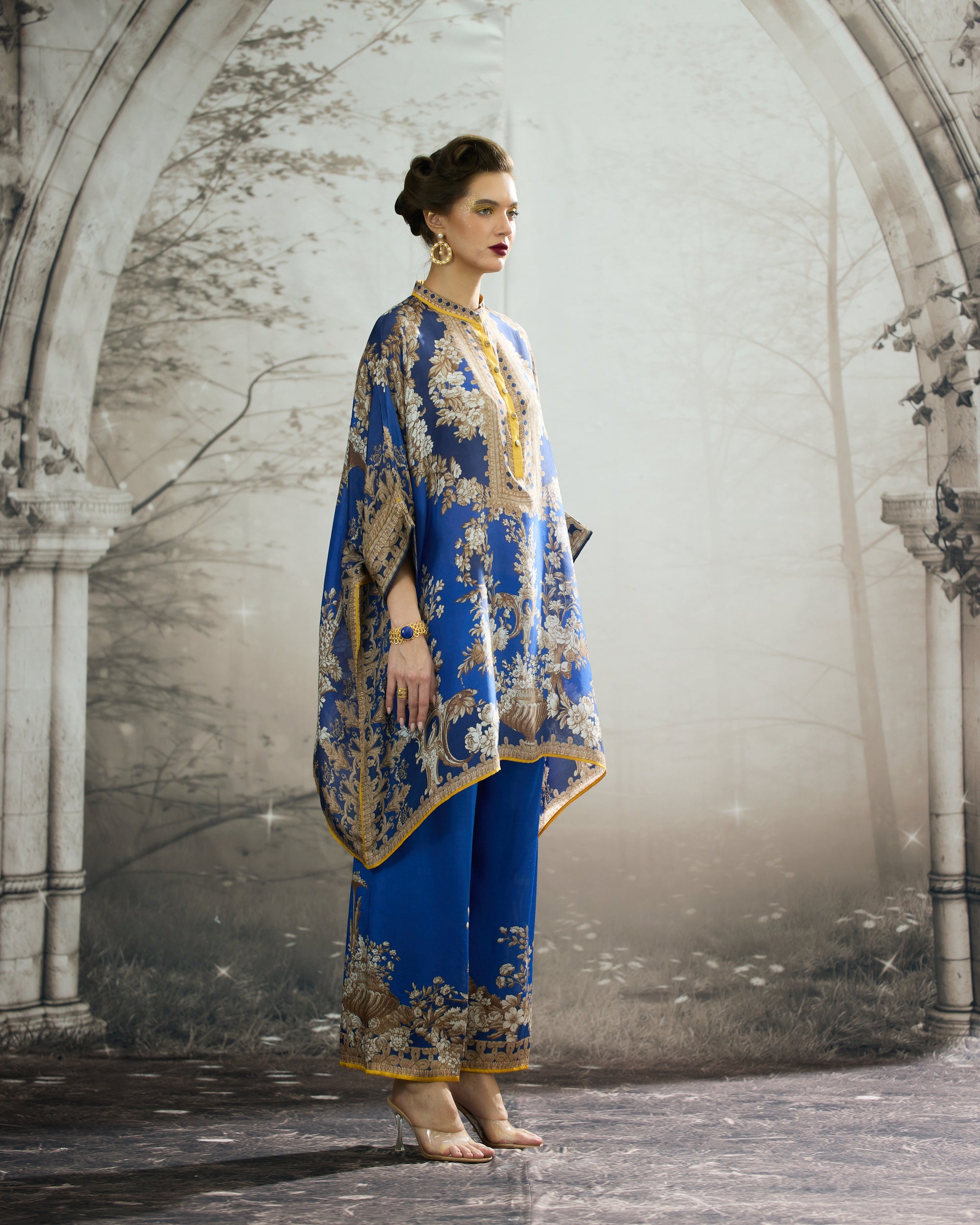 Rome : Chanel 36" - Blue
