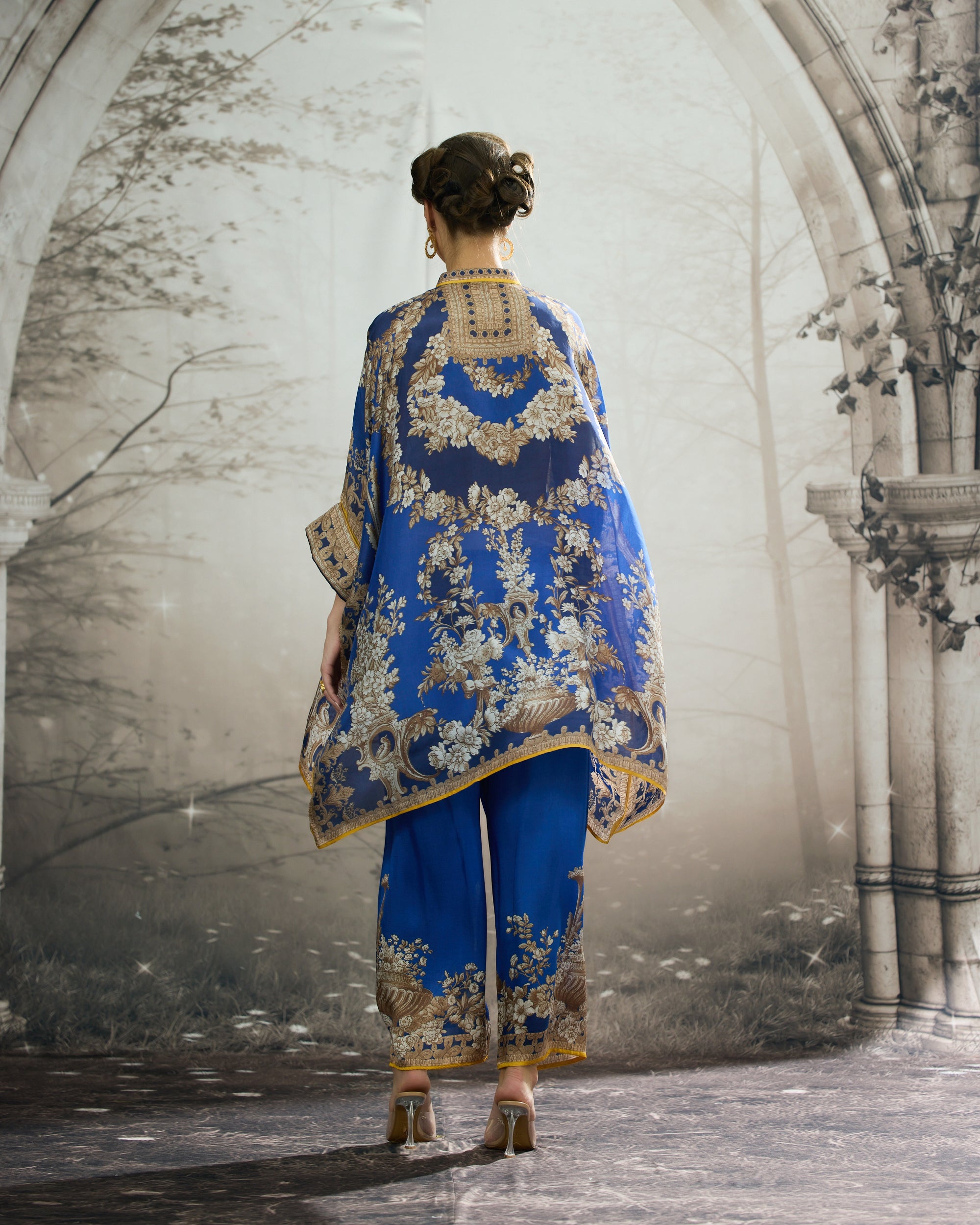 Rome : Chanel 36" - Blue