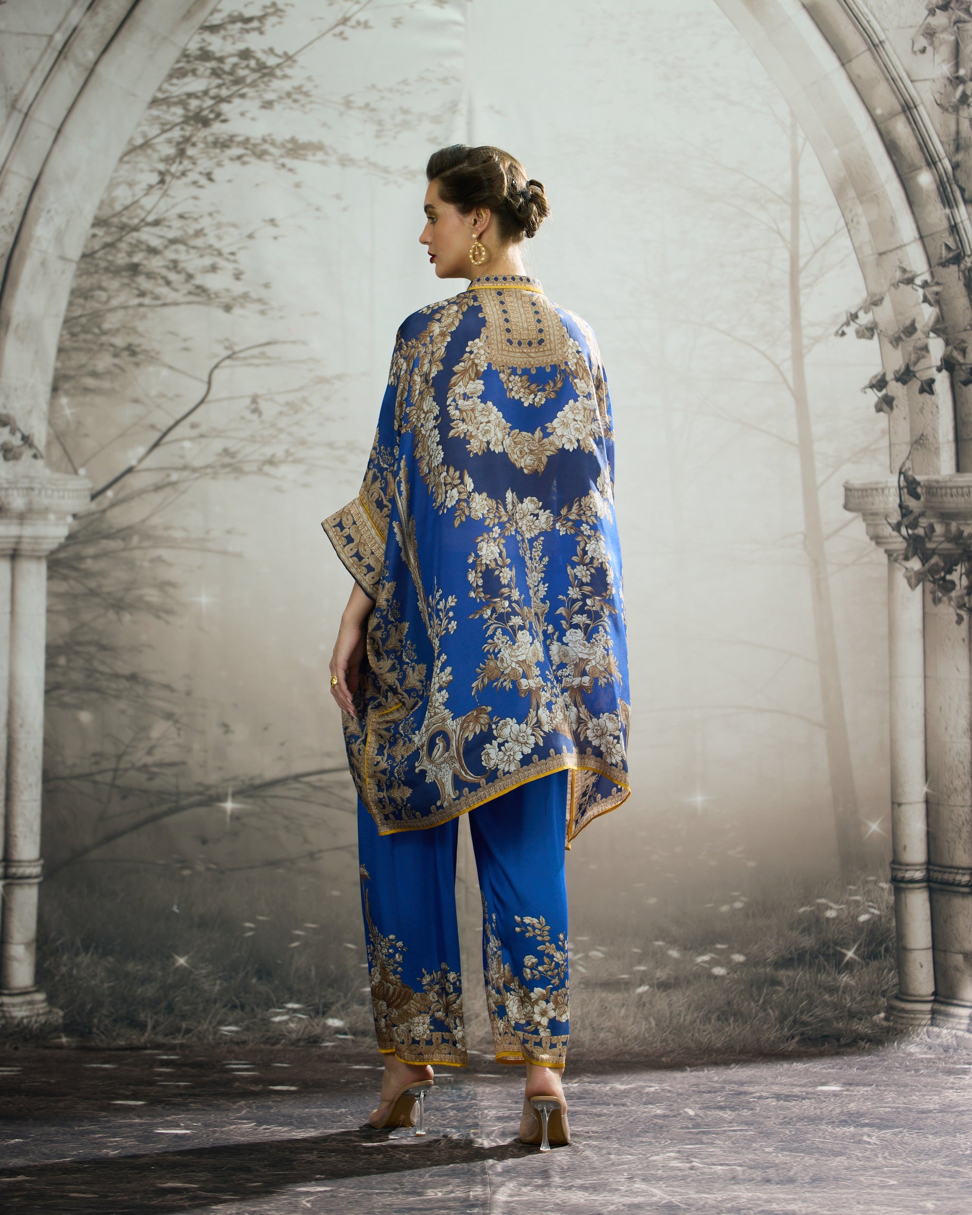 Rome : Chanel 36" - Blue