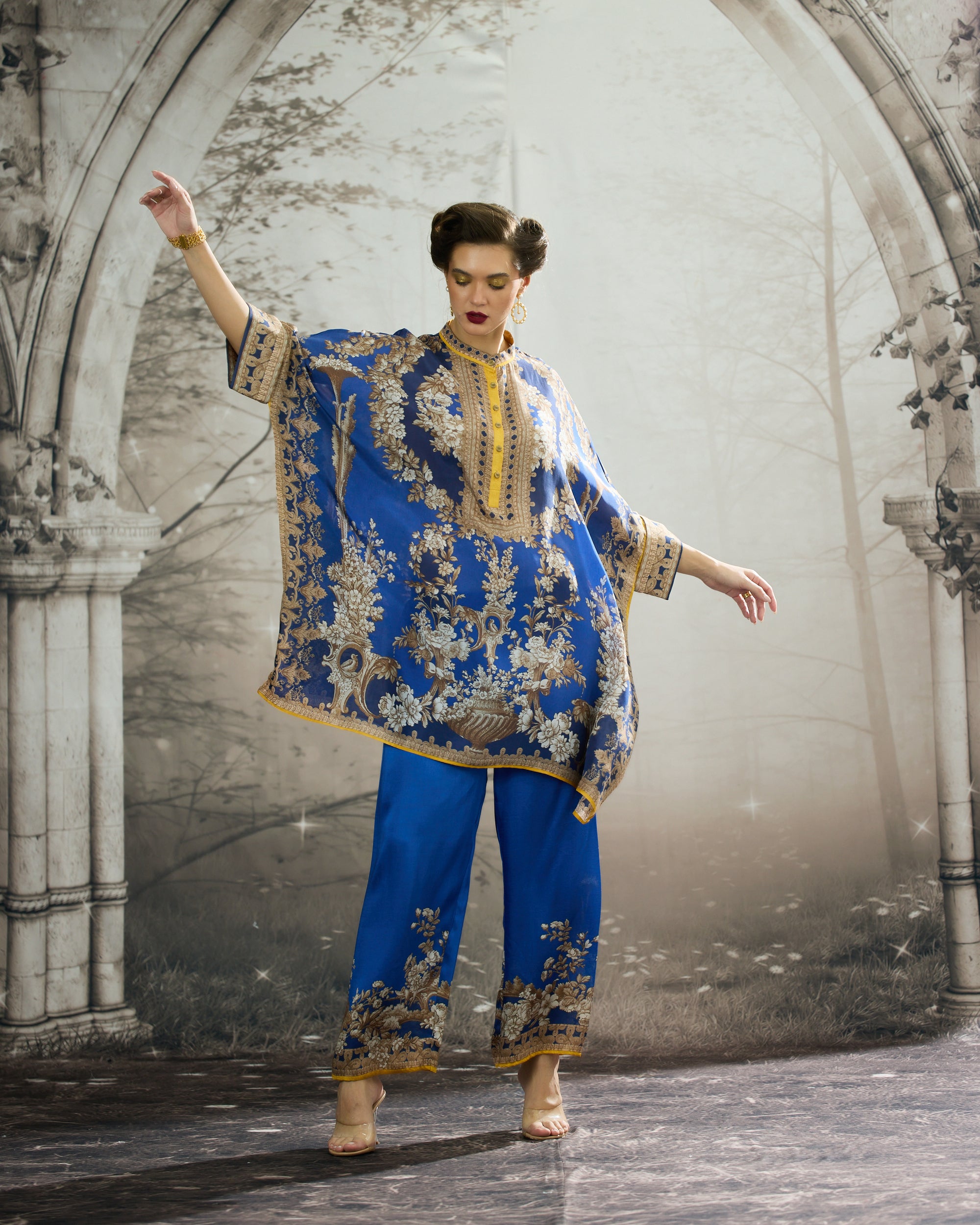 Rome : Chanel 36" - Blue