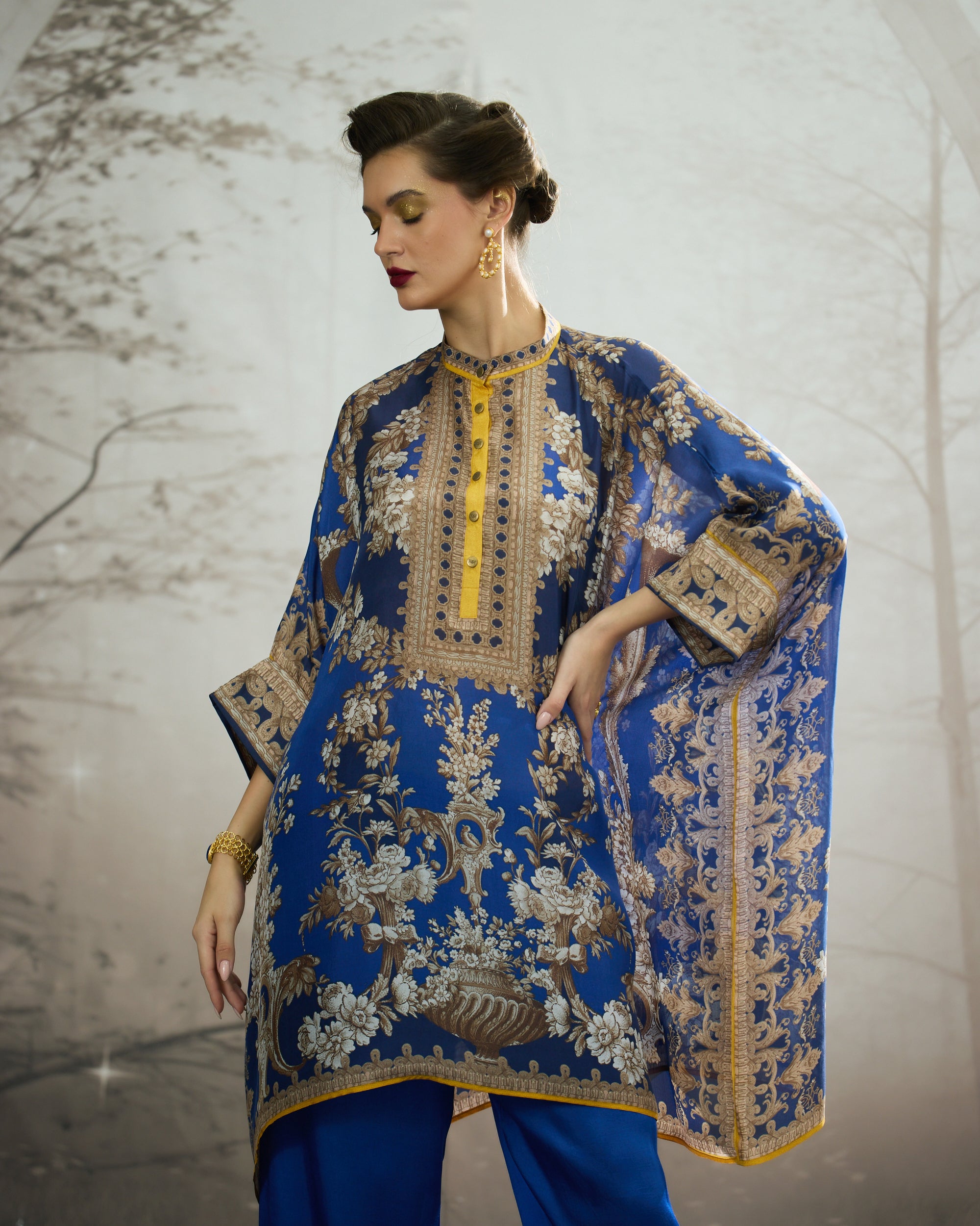 Rome : Chanel 36" - Blue