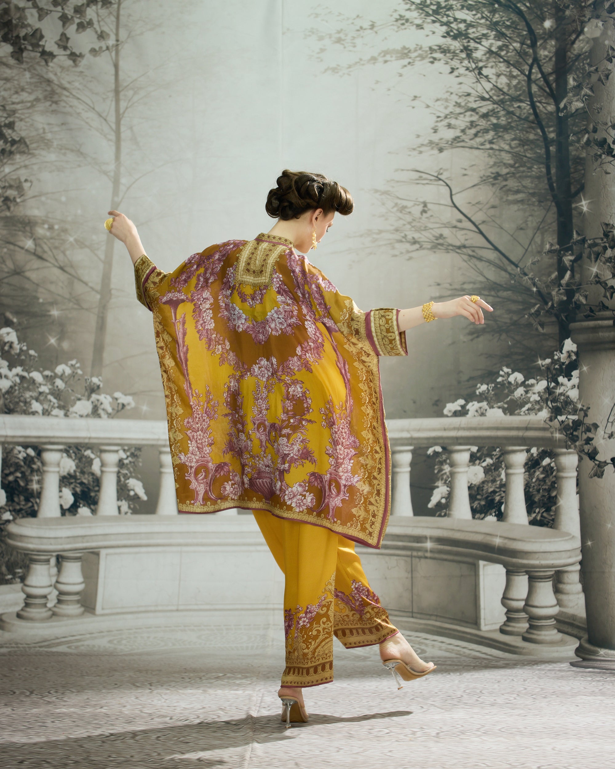 Rome : Chanel 36" - Mustard