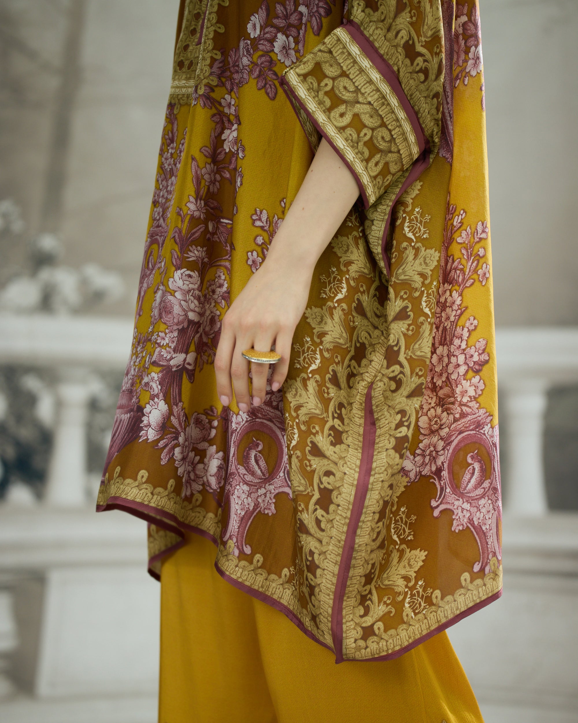 Rome : Chanel 36" - Mustard