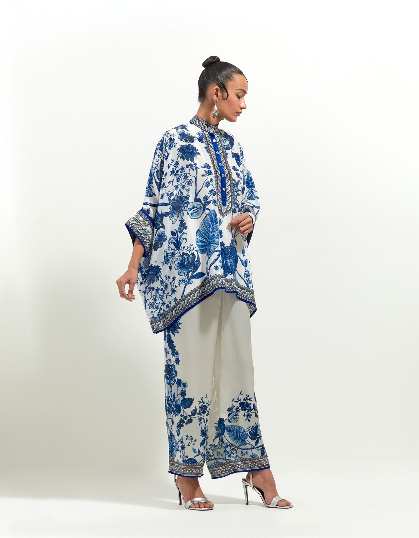 Florence : Chanel - White/Blue