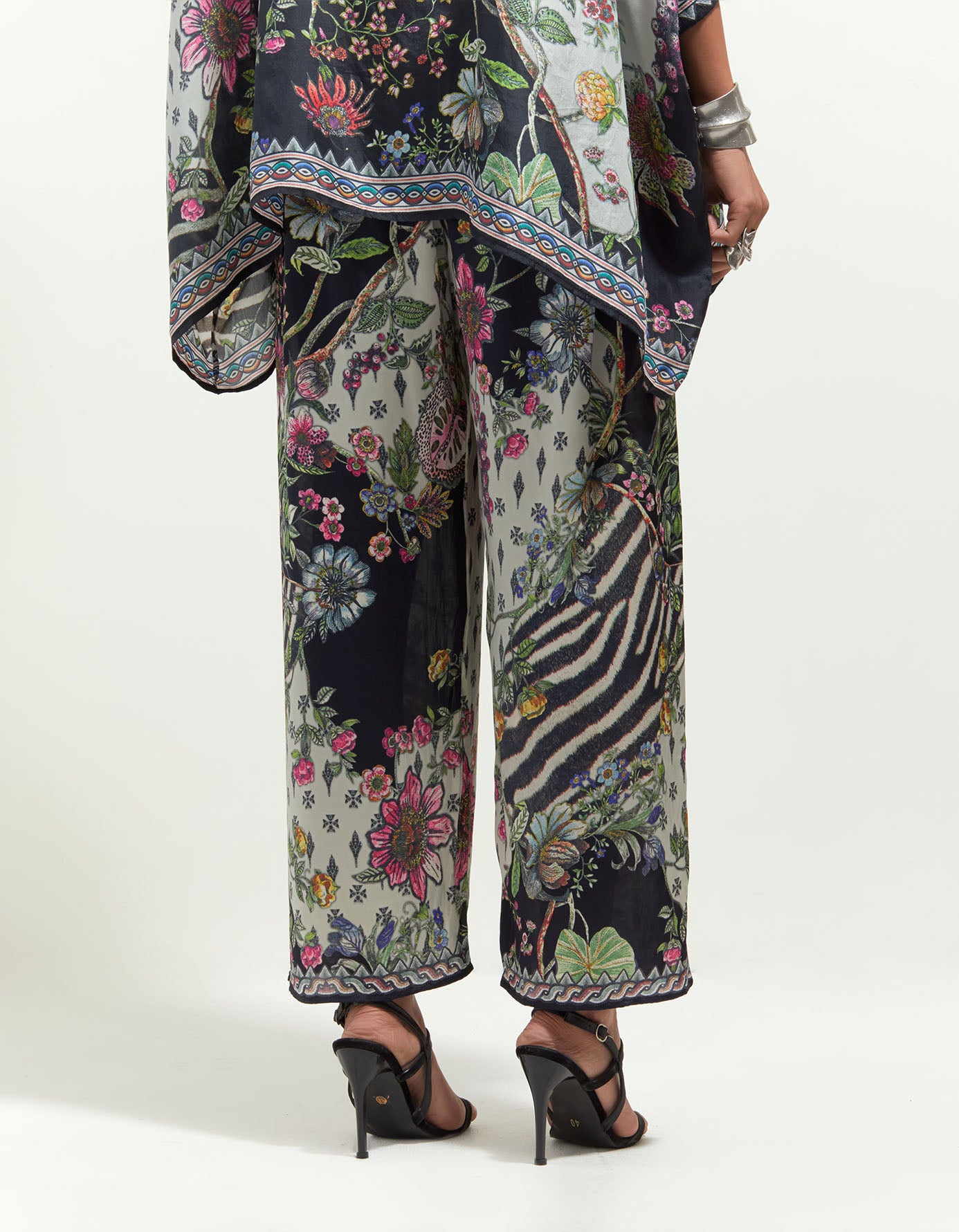 Florence : Chanel - Black