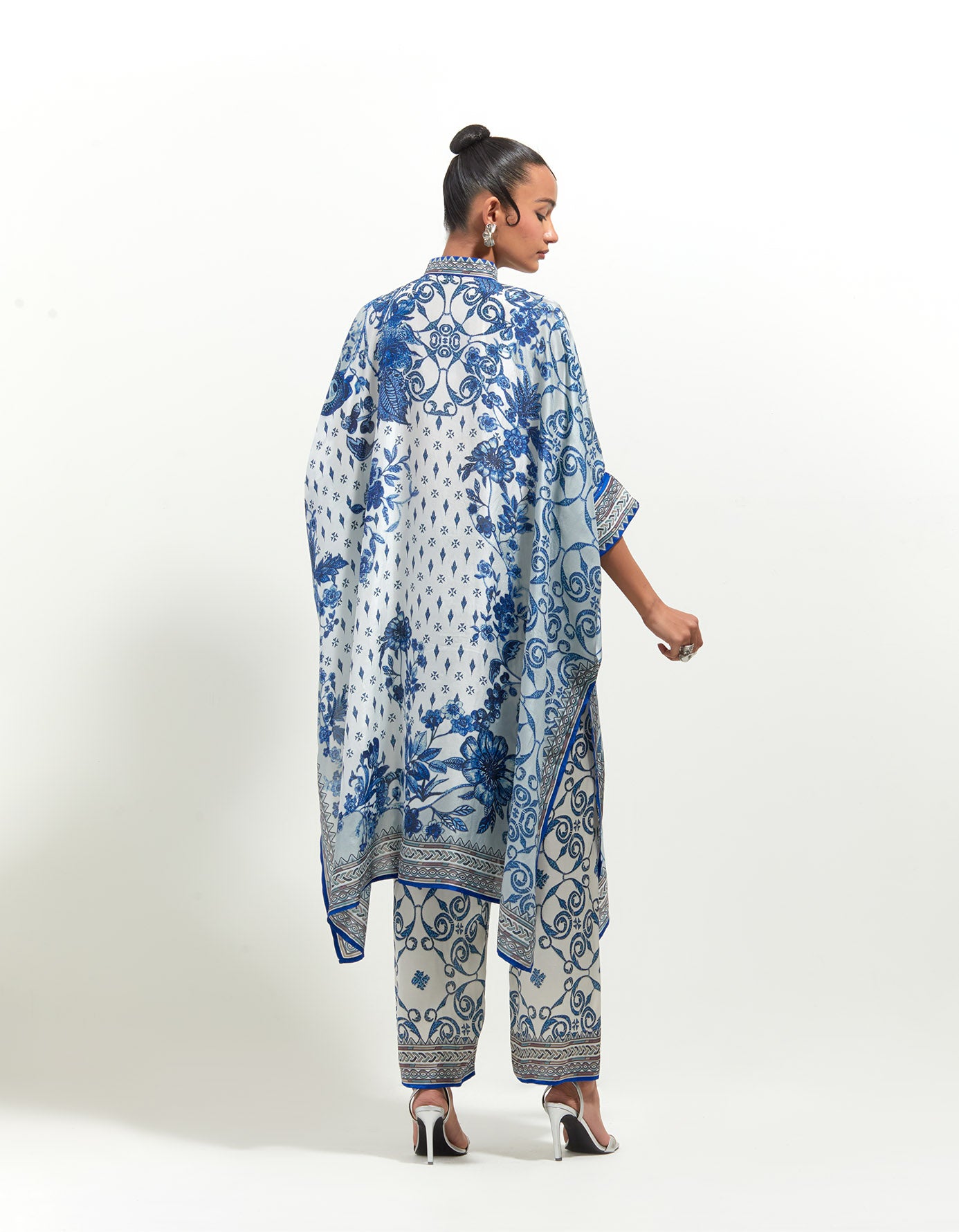 Florence : Chantelle - White/Blue
