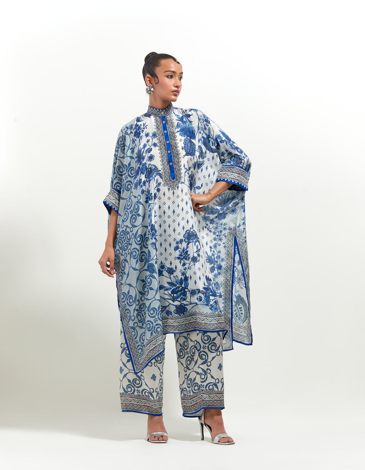 Florence : Chantelle - White/Blue
