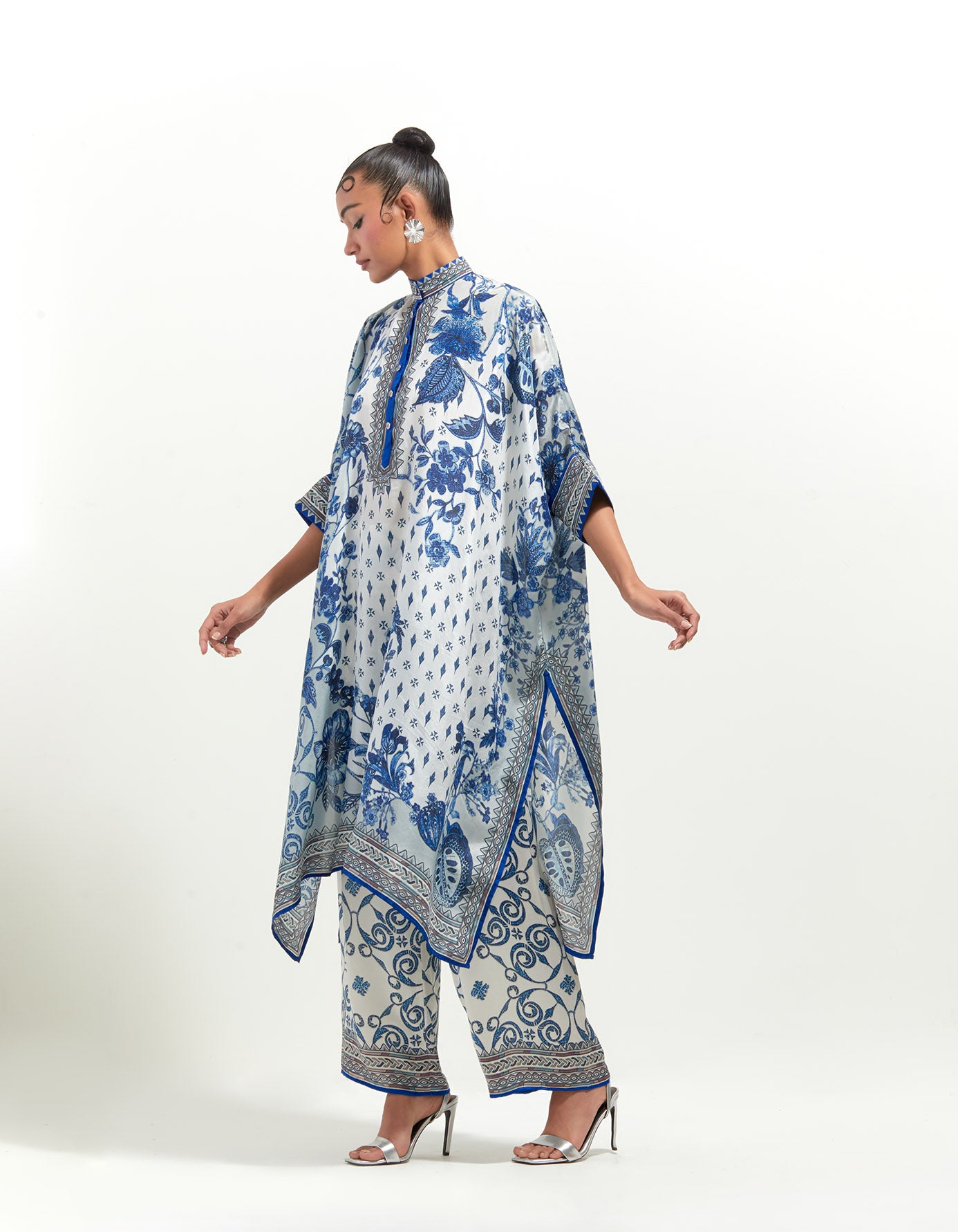 Florence : Chantelle - White/Blue