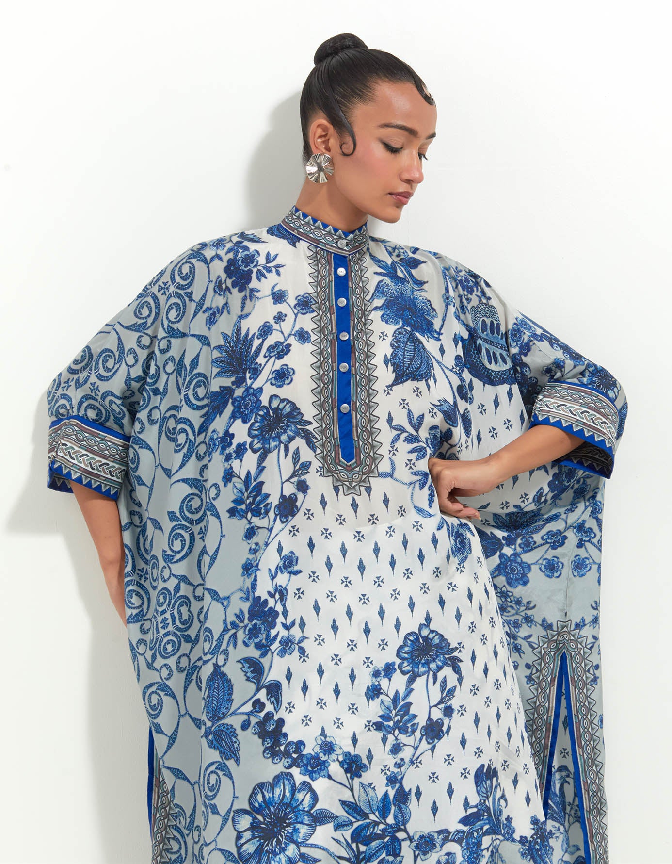 Florence : Chantelle - White/Blue
