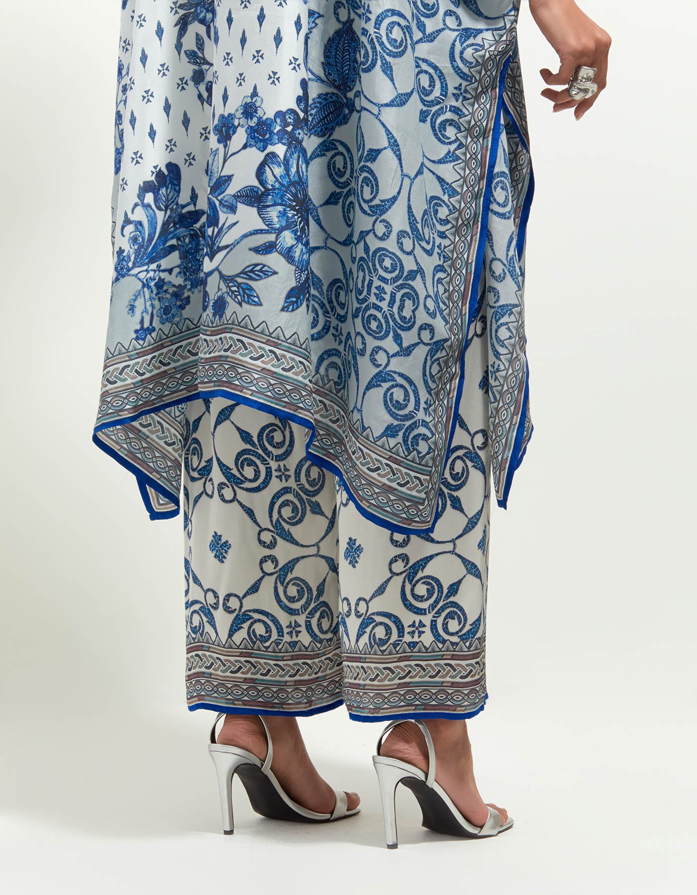 Florence : Chantelle - White/Blue