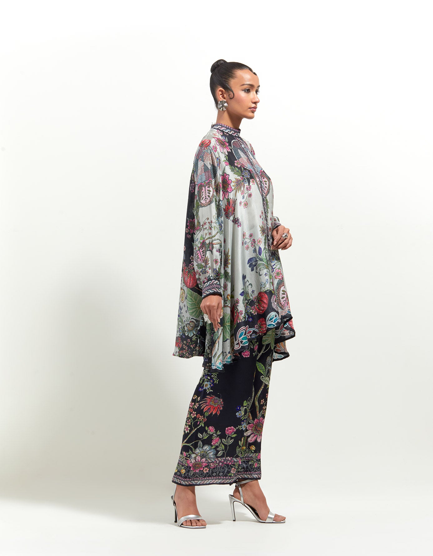 Florence : Nilofer - Black/Taupe