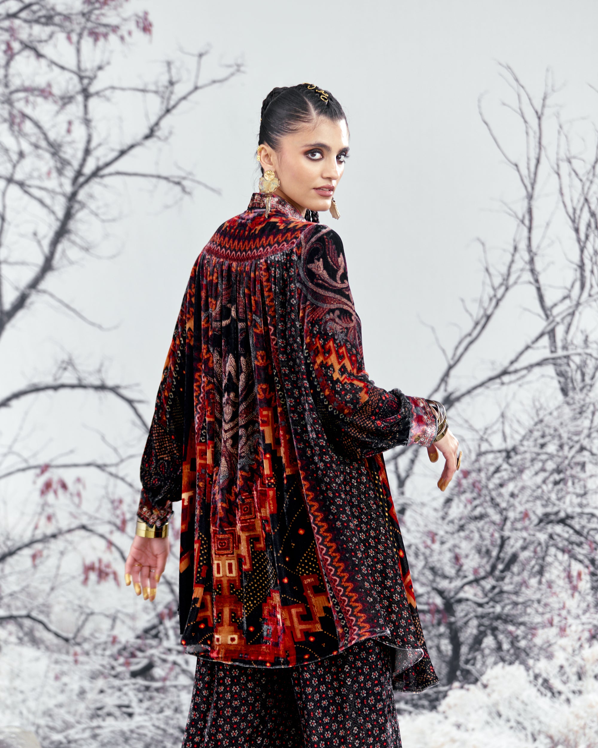 Tijori : Nilofer - Black