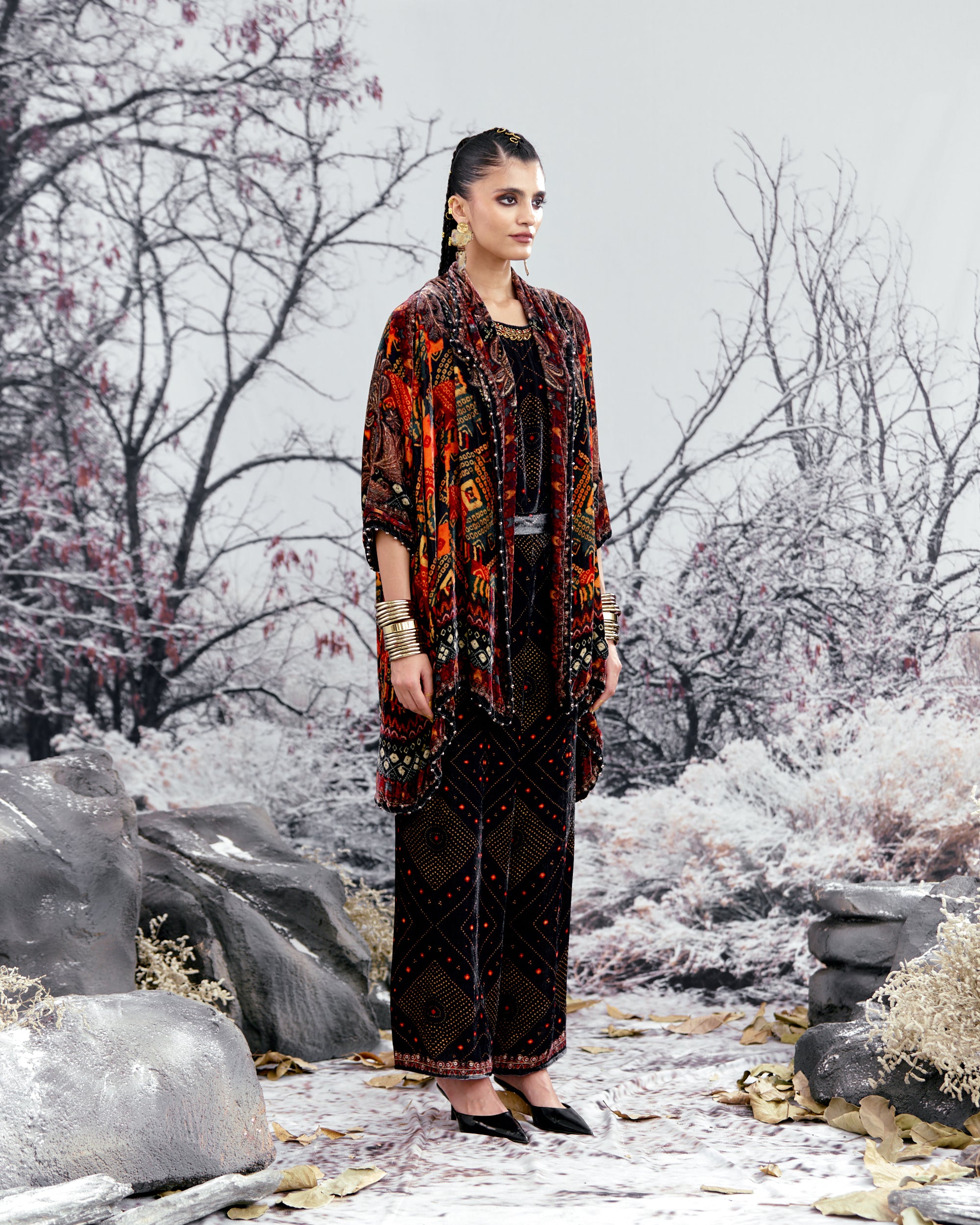 Tijori : Adhira - Black