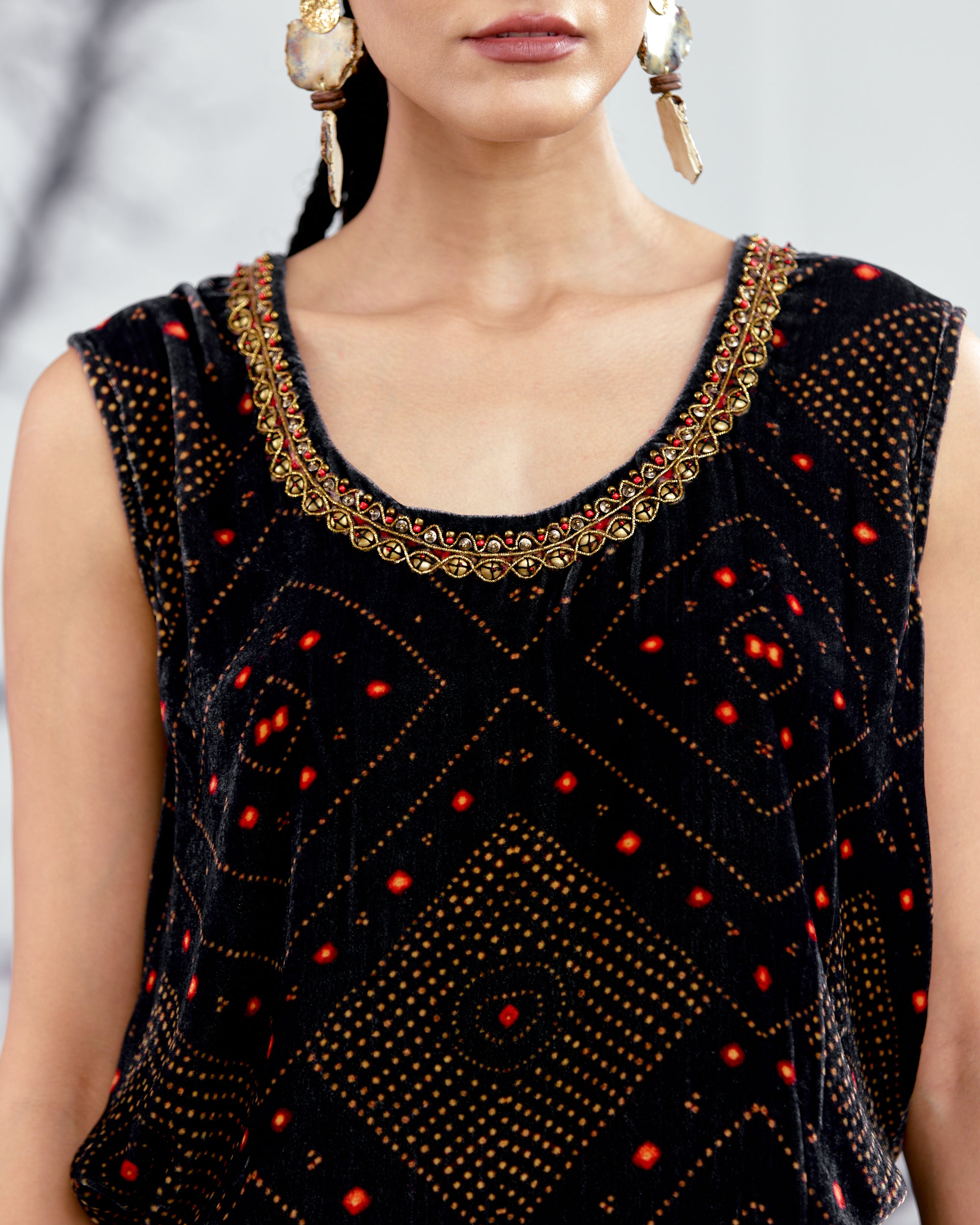 Tijori : Adhira - Black