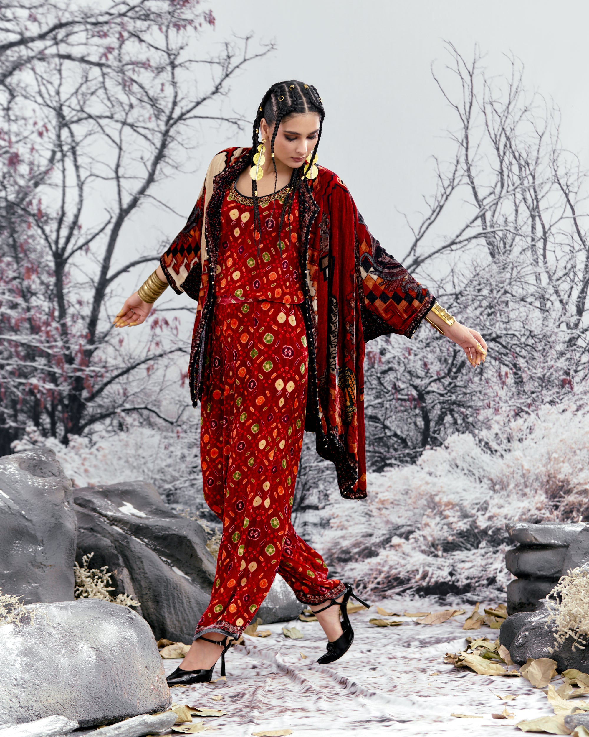 Tijori : Adhira - Red/Black