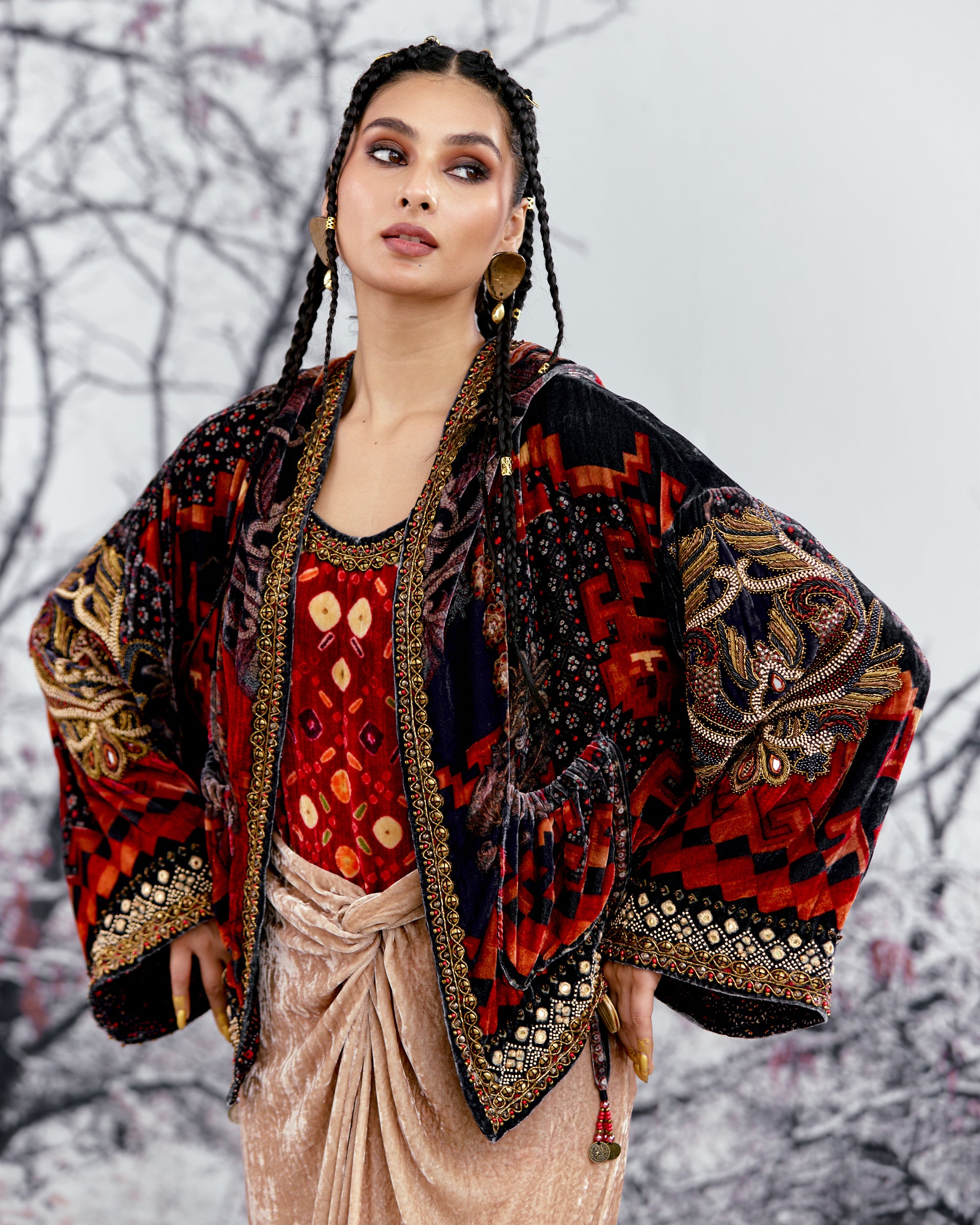 Tijori : Romania - Black/Rust