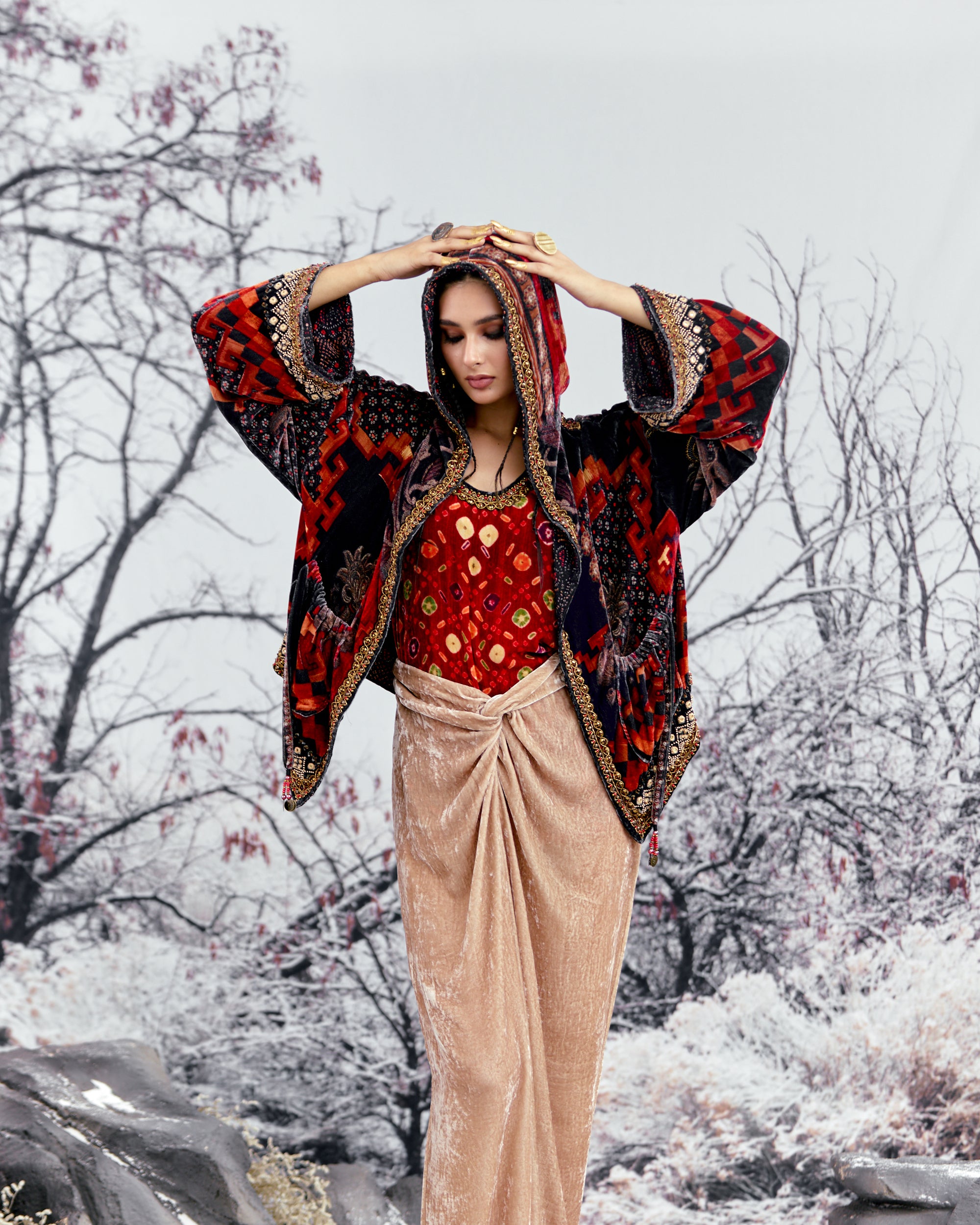 Tijori : Romania - Black/Rust
