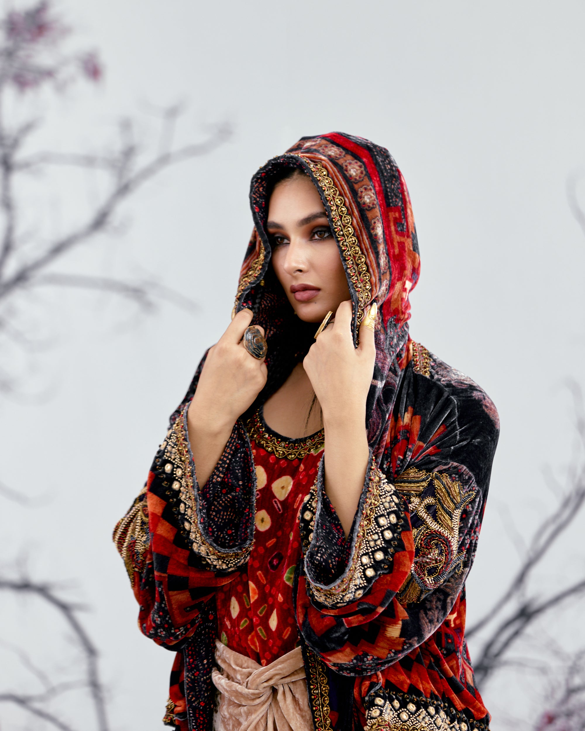 Tijori : Romania - Black/Rust