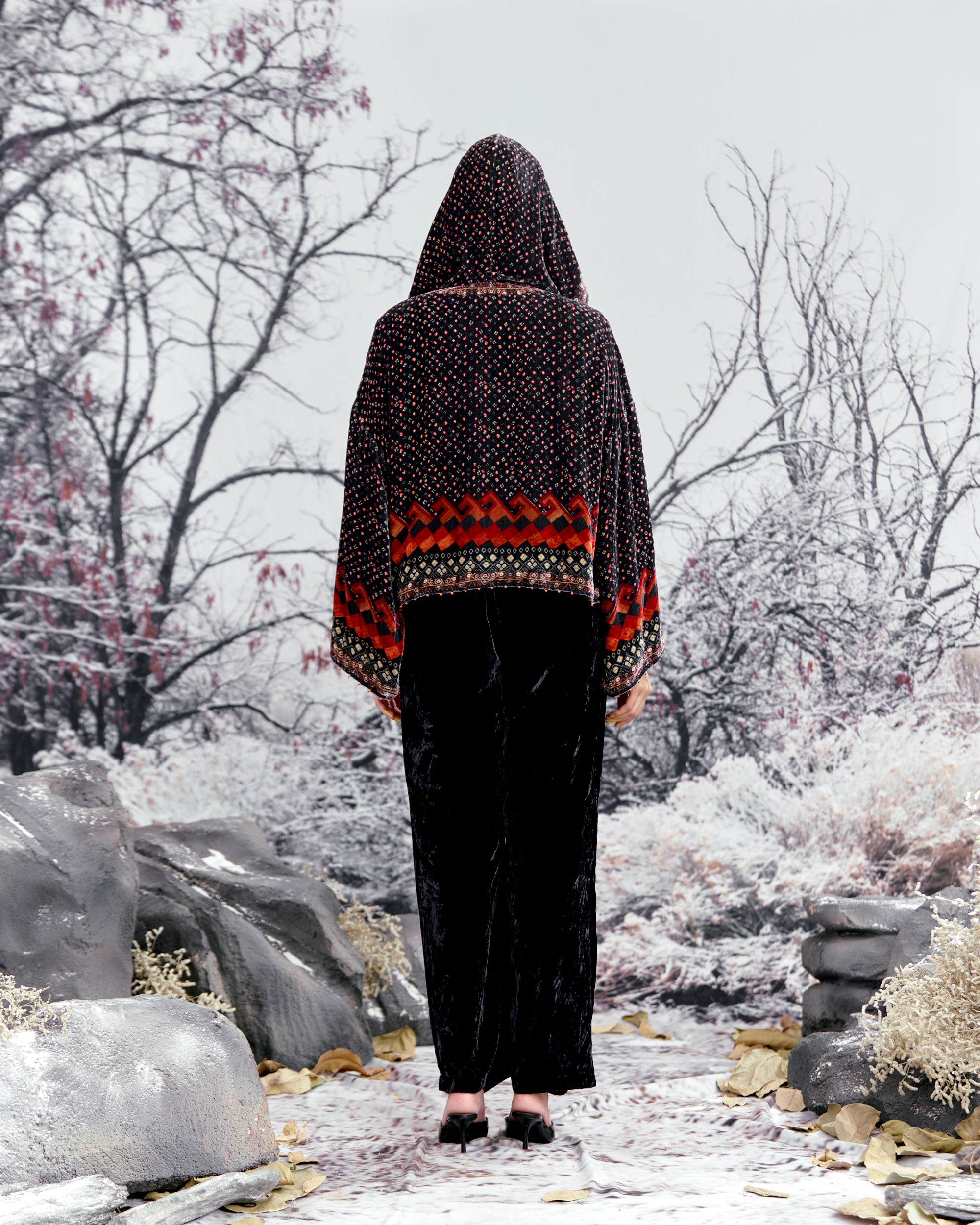 Tijori : Romania - Black