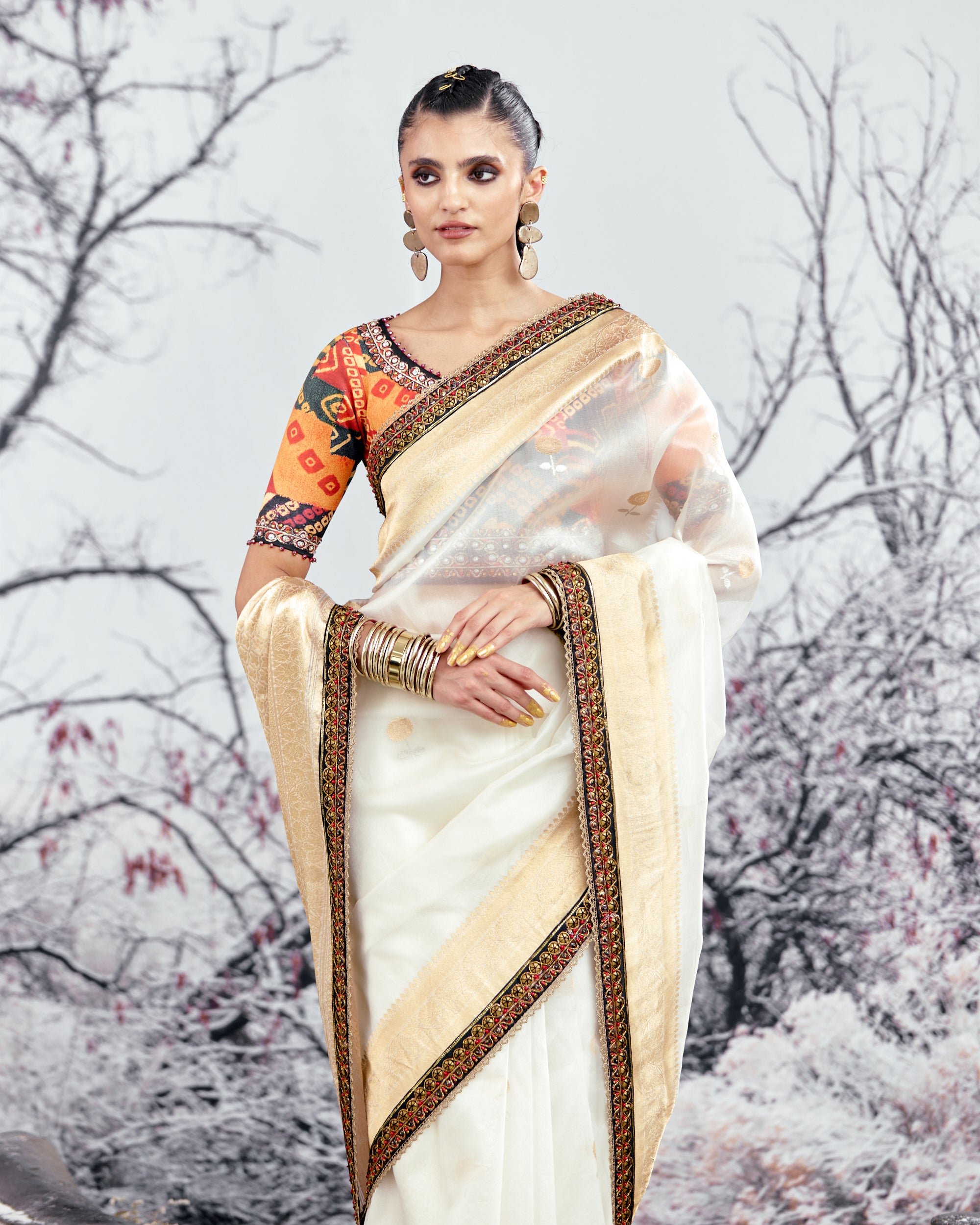 Tijori : Savitri - Ivory
