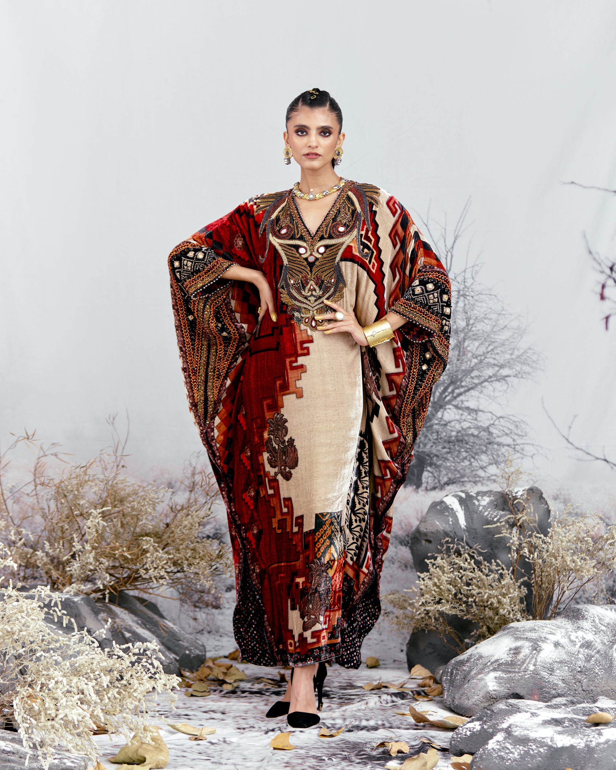 Tijori : Verusha - Beige/Red