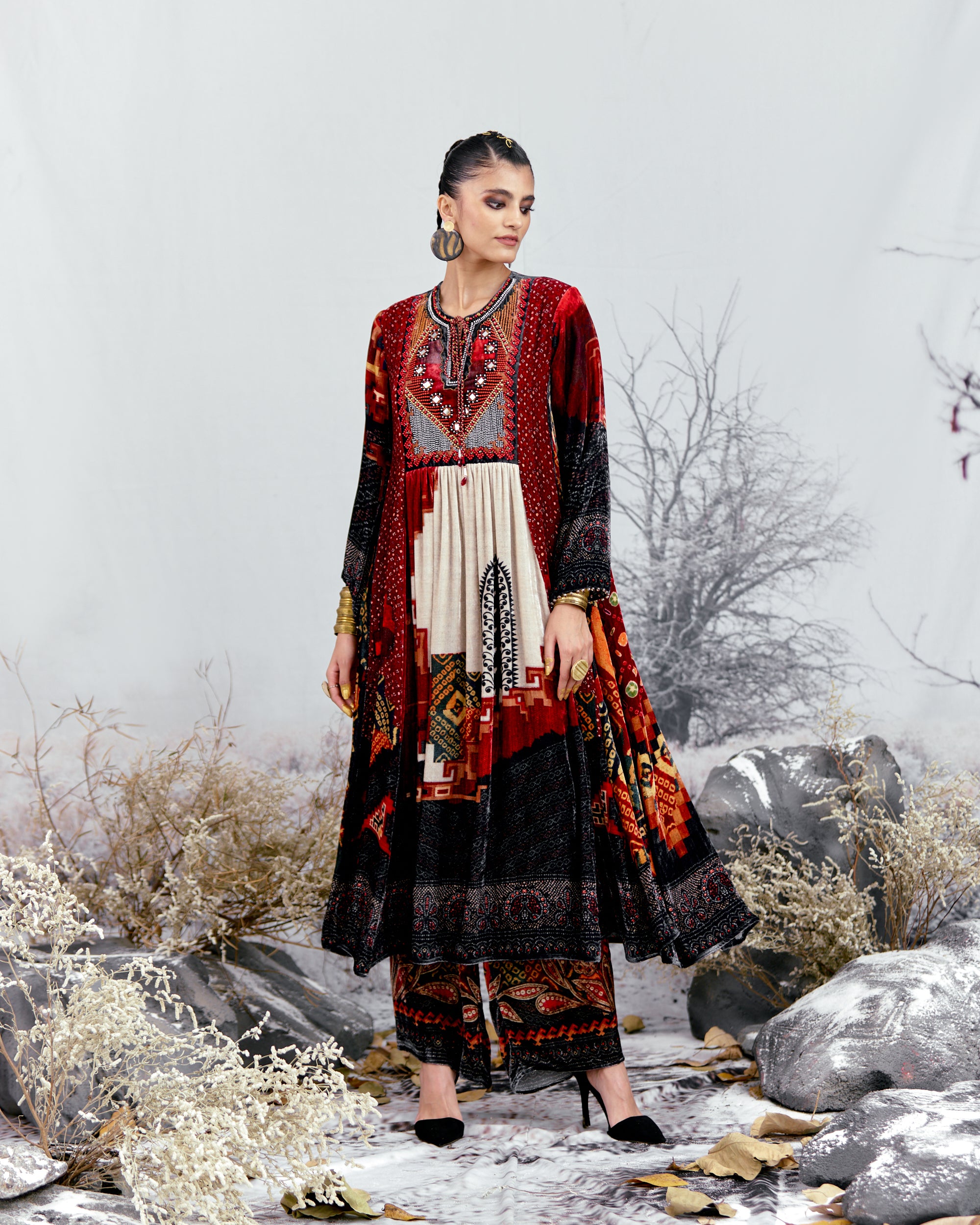Tijori : Anisha - Beige/Red
