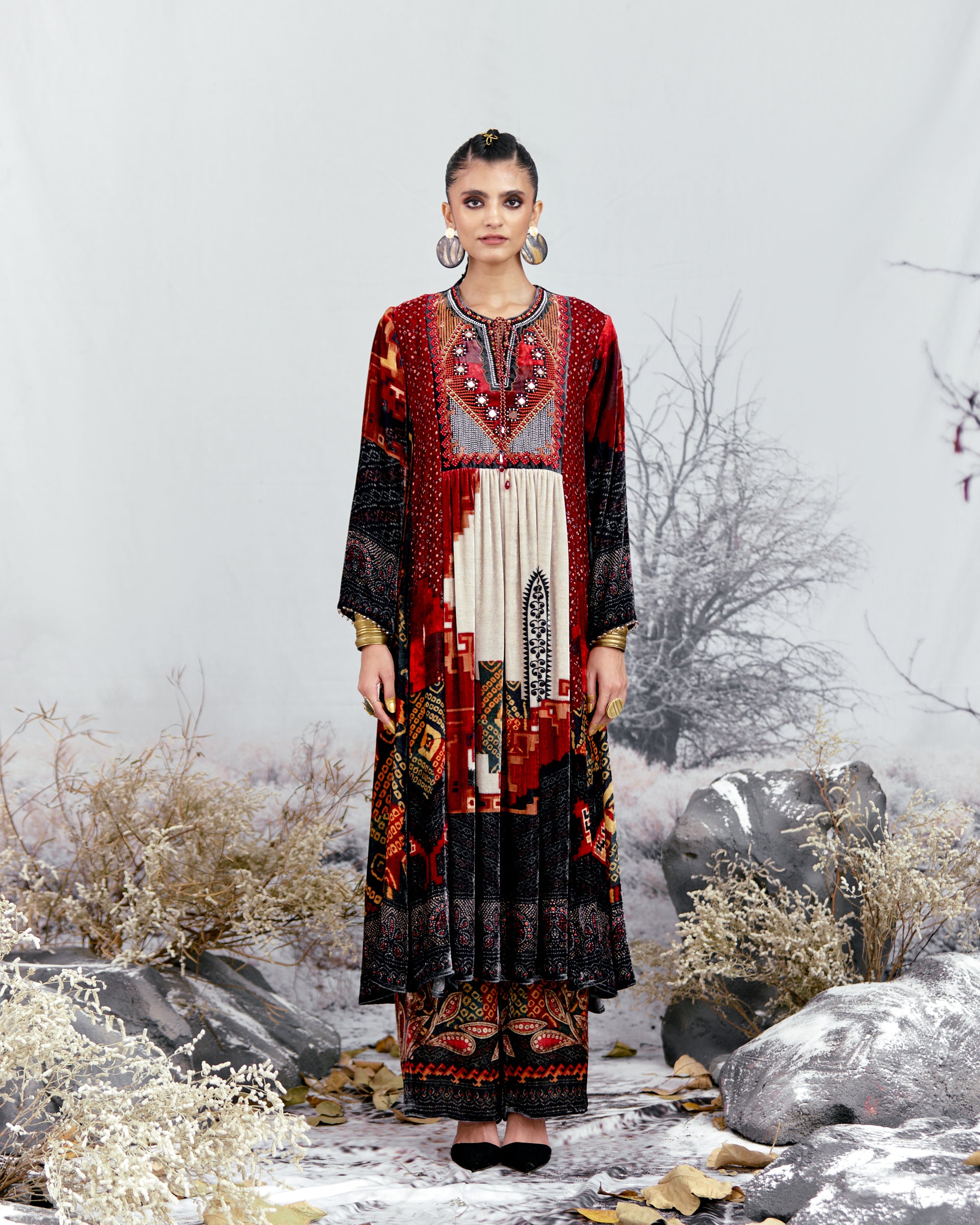 Tijori : Anisha - Beige/Red