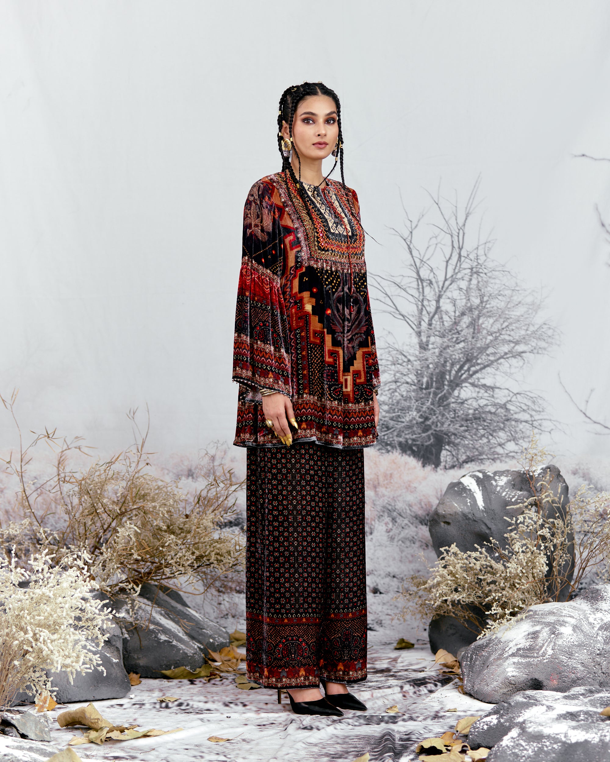 Tijori : Pankti - Black/Red