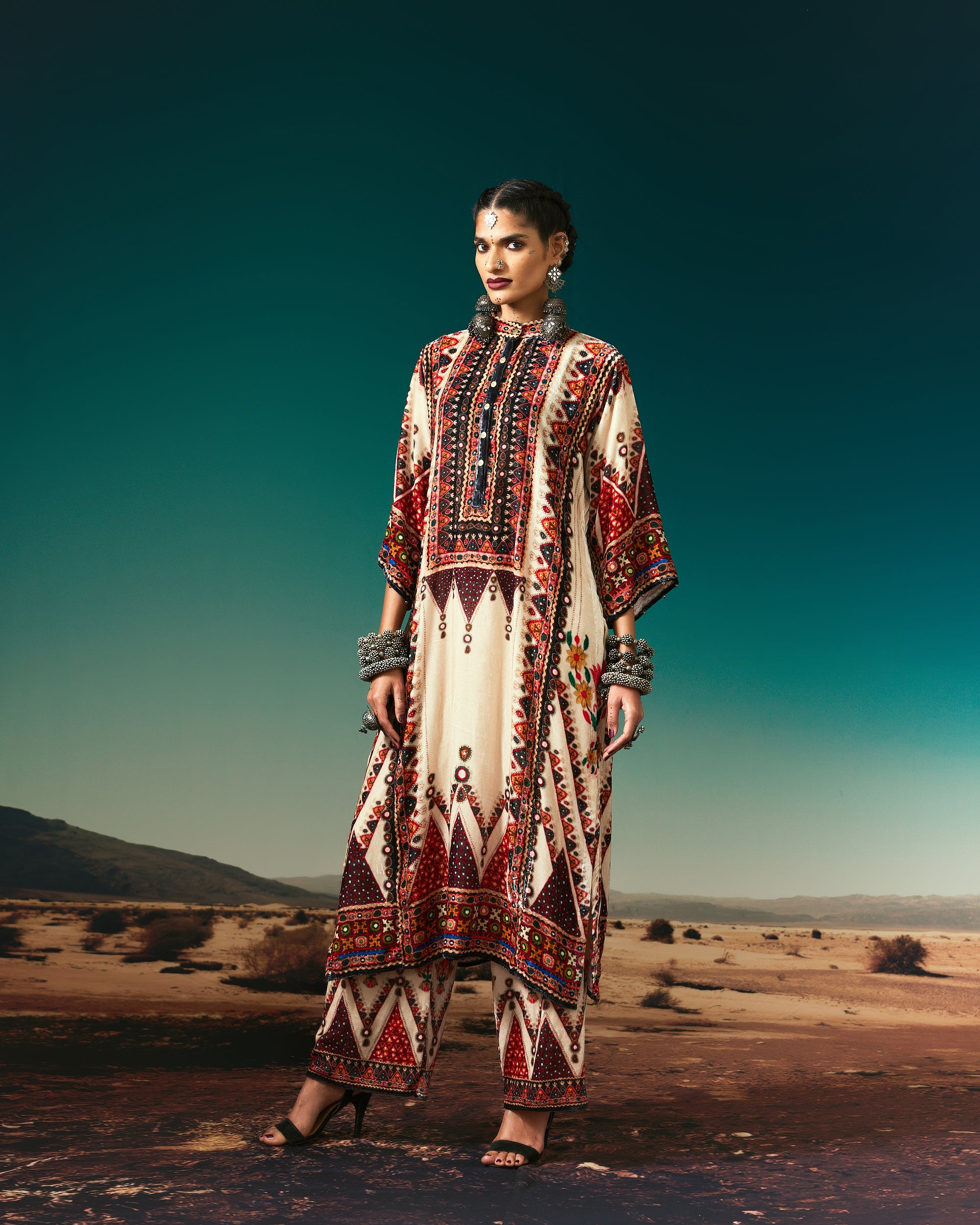 Kutch : Ghazala - Eggshell