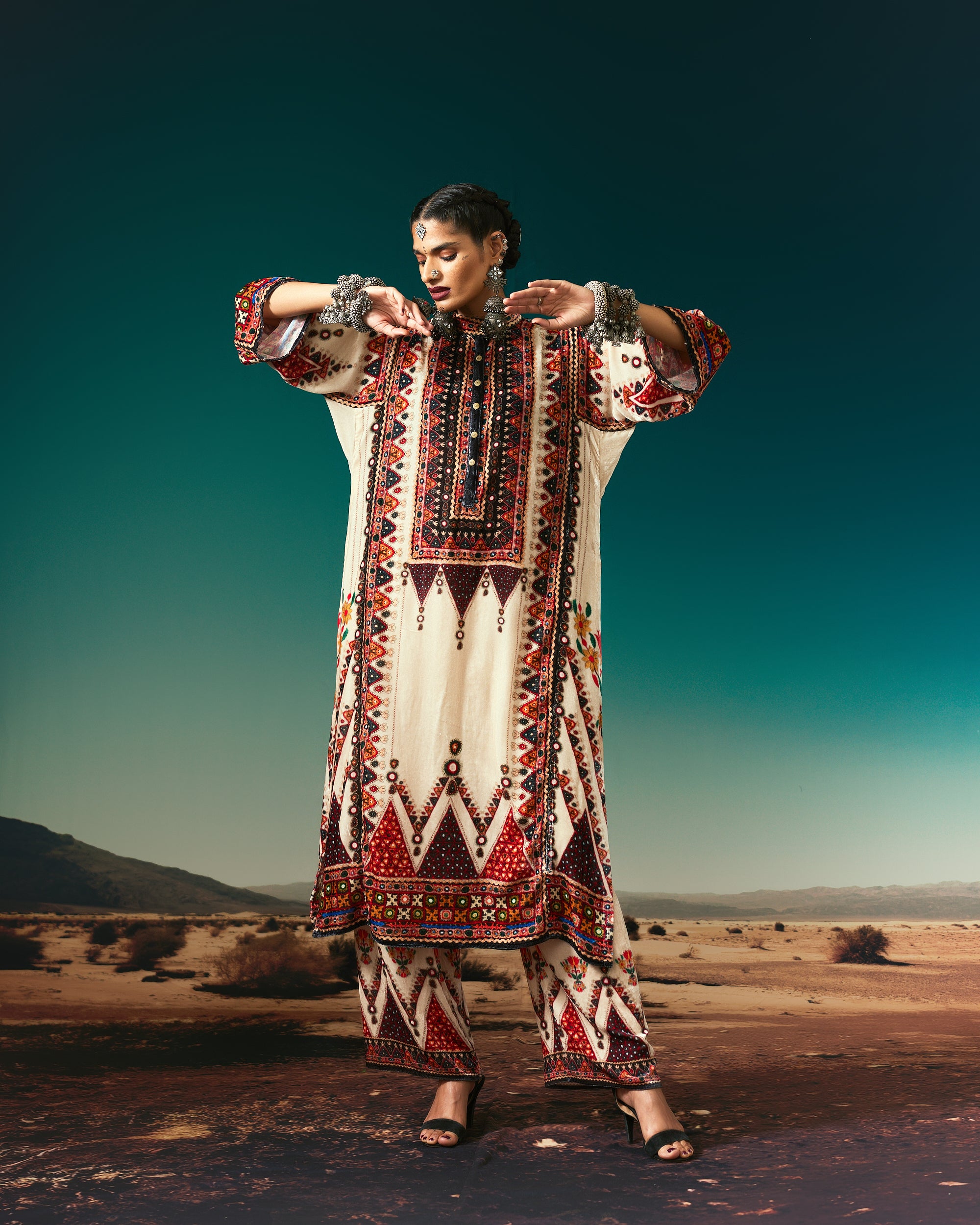 Kutch : Ghazala - Eggshell