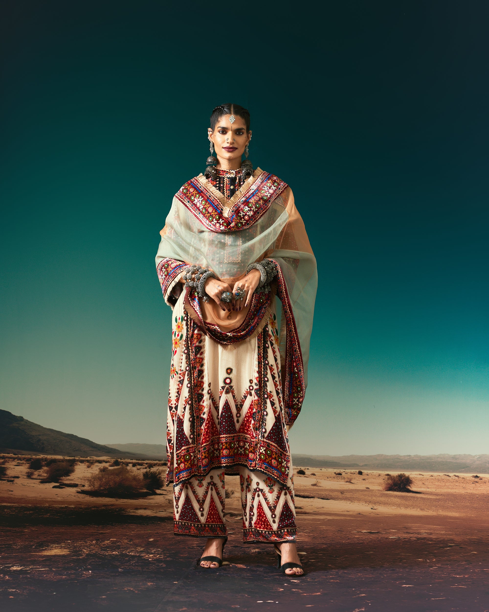 Kutch : Ghazala - Eggshell
