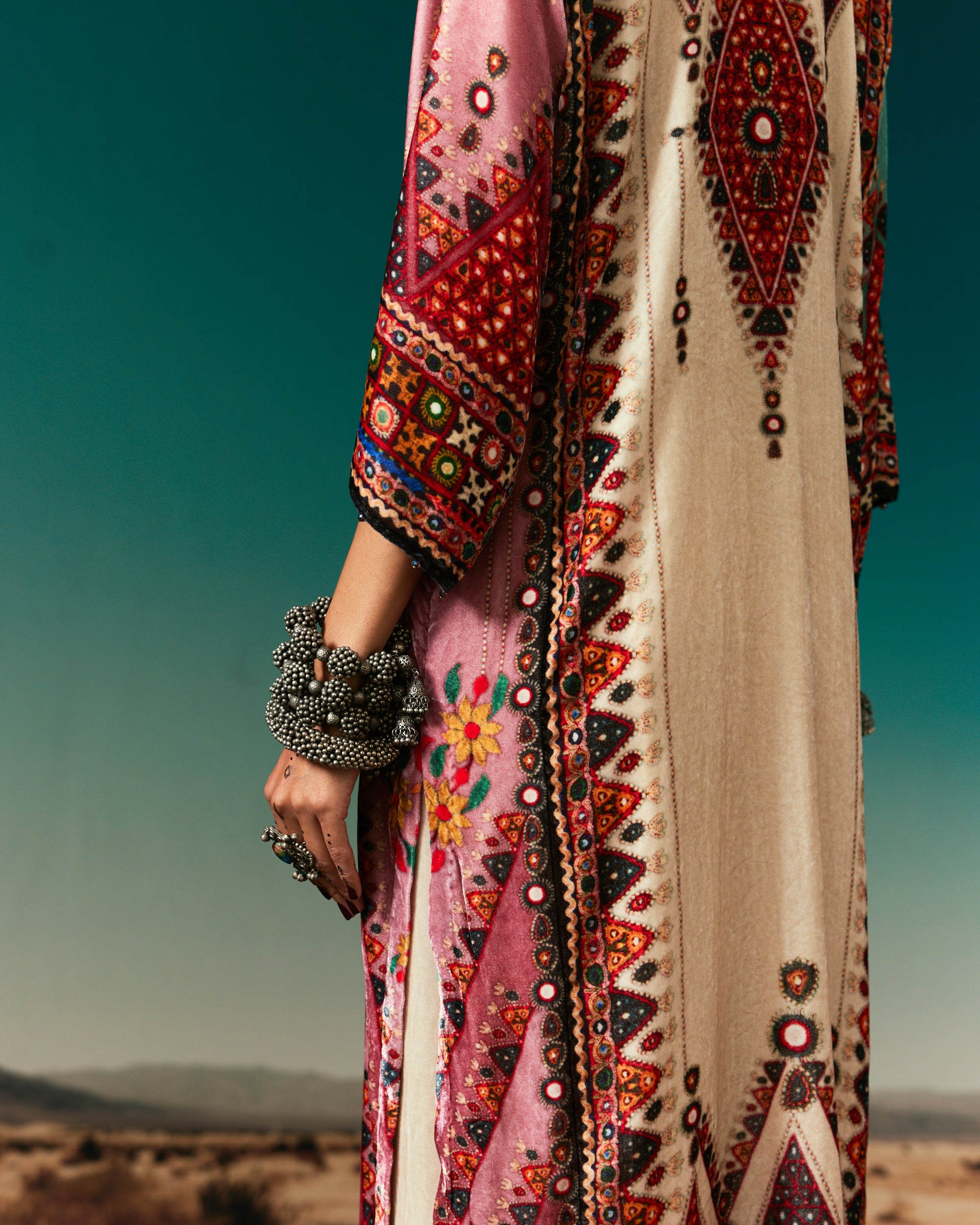 Kutch : Ghazala - Eggshell/Rose/Aqua